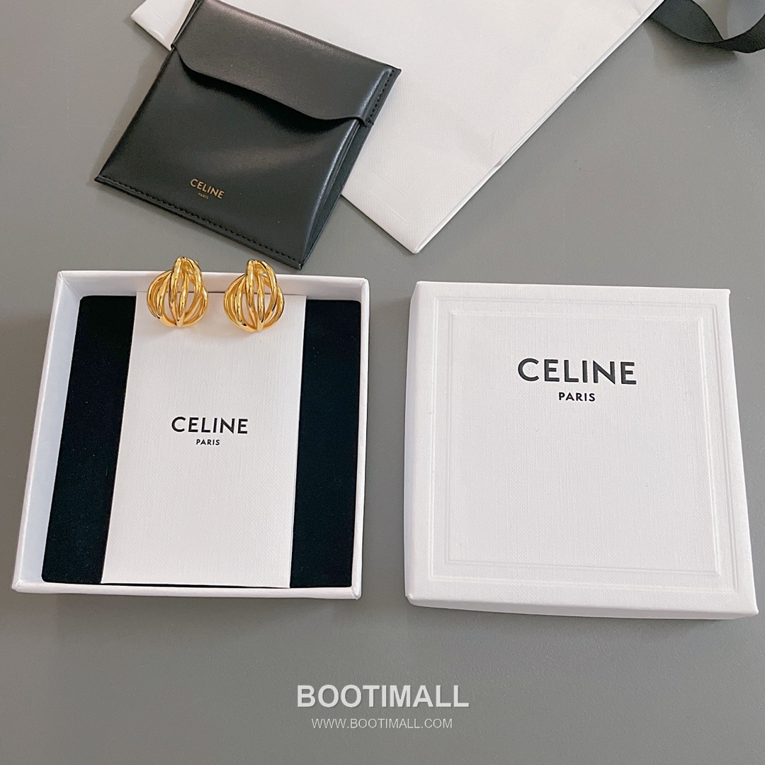 Celine Brass Gold Plated Earring with Openwork Design 셀린느 황동 베이스 금도금 이어링 오픈워크 디자인 9