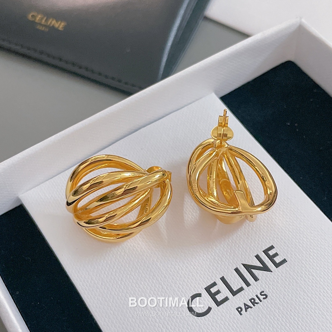 Celine Brass Gold Plated Earring with Openwork Design 셀린느 황동 베이스 금도금 이어링 오픈워크 디자인 14