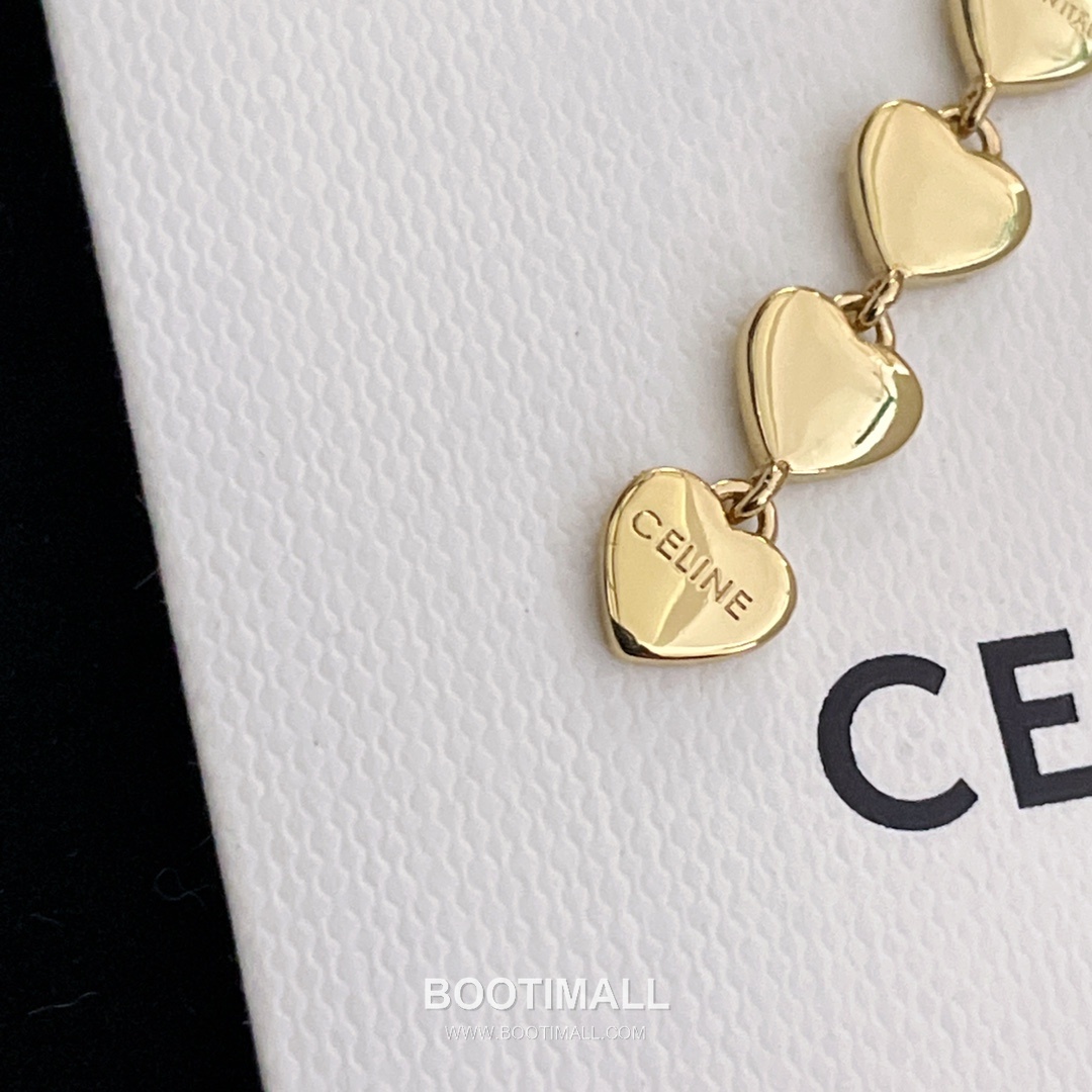 Celine Brass Gold Plated Earring with Multi Heart Stud Design 셀린느 황동 베이스 금도금 이어링 멀티 하트 스터드 디자인 11
