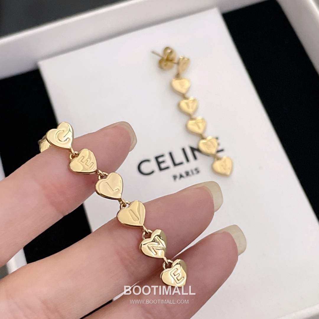 Celine Brass Gold Plated Earring with Multi Heart Stud Design 셀린느 황동 베이스 금도금 이어링 멀티 하트 스터드 디자인 12