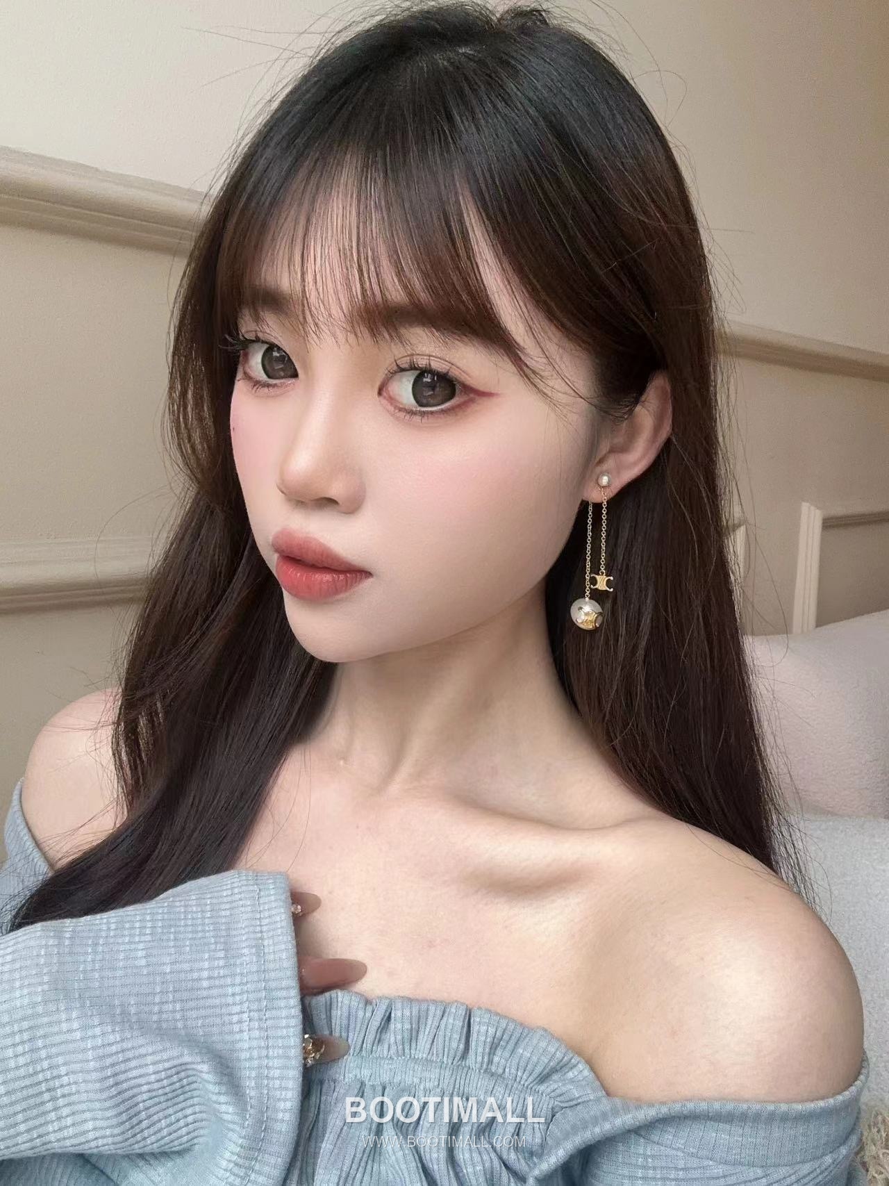 Celine Triomphe Brass Gold Plated Earring with Double Chain Logo Pendant Bead 셀린느 트리옹프 황동 베이스 금도금 이어링 더블 체인 로고 펜던트 비드 2