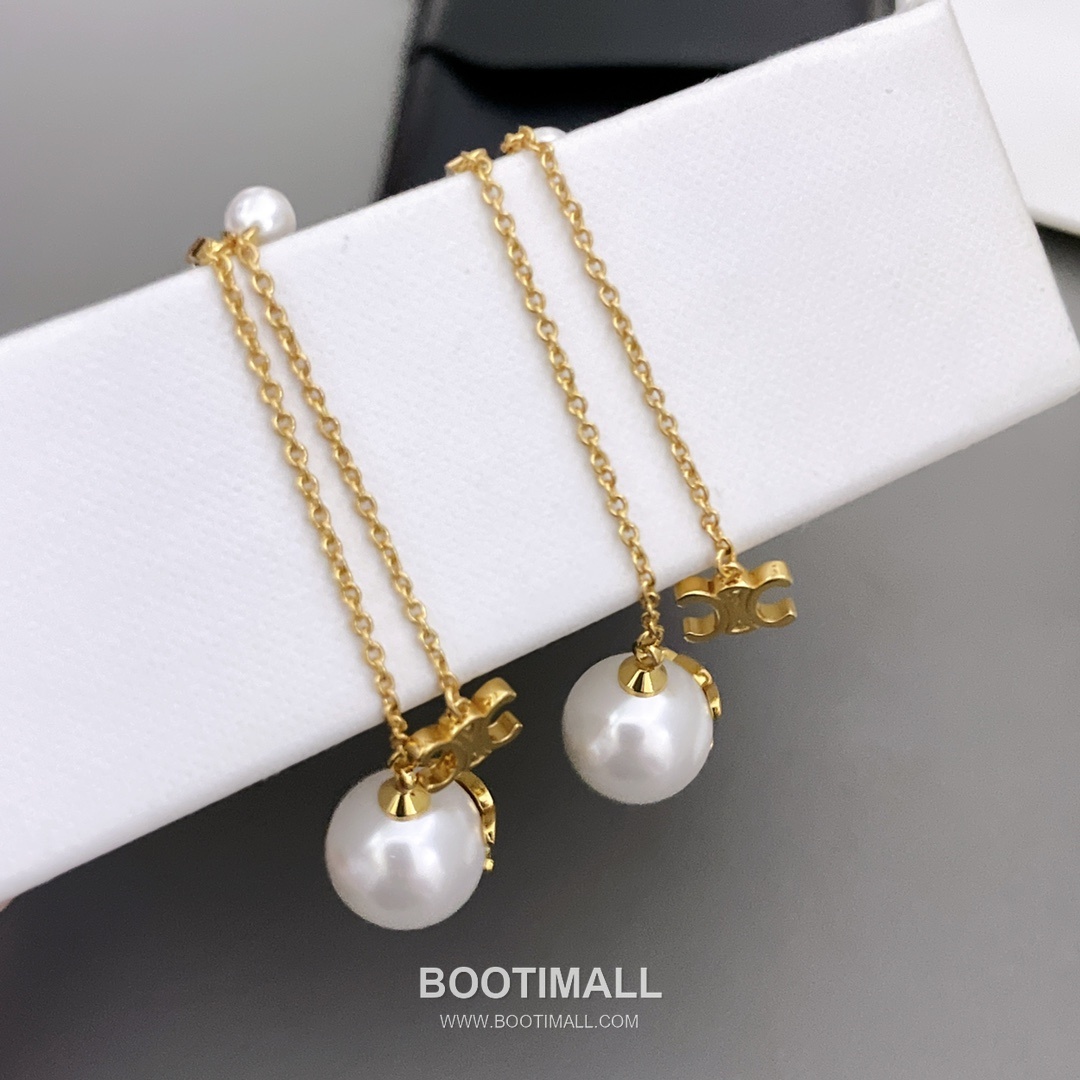 Celine Triomphe Brass Gold Plated Earring with Double Chain Logo Pendant Bead 셀린느 트리옹프 황동 베이스 금도금 이어링 더블 체인 로고 펜던트 비드 9