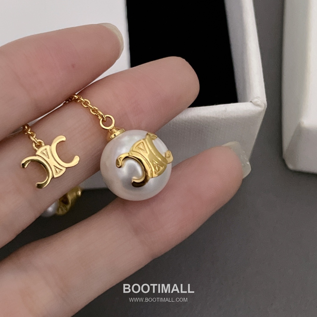 Celine Triomphe Brass Gold Plated Earring with Double Chain Logo Pendant Bead 셀린느 트리옹프 황동 베이스 금도금 이어링 더블 체인 로고 펜던트 비드 10