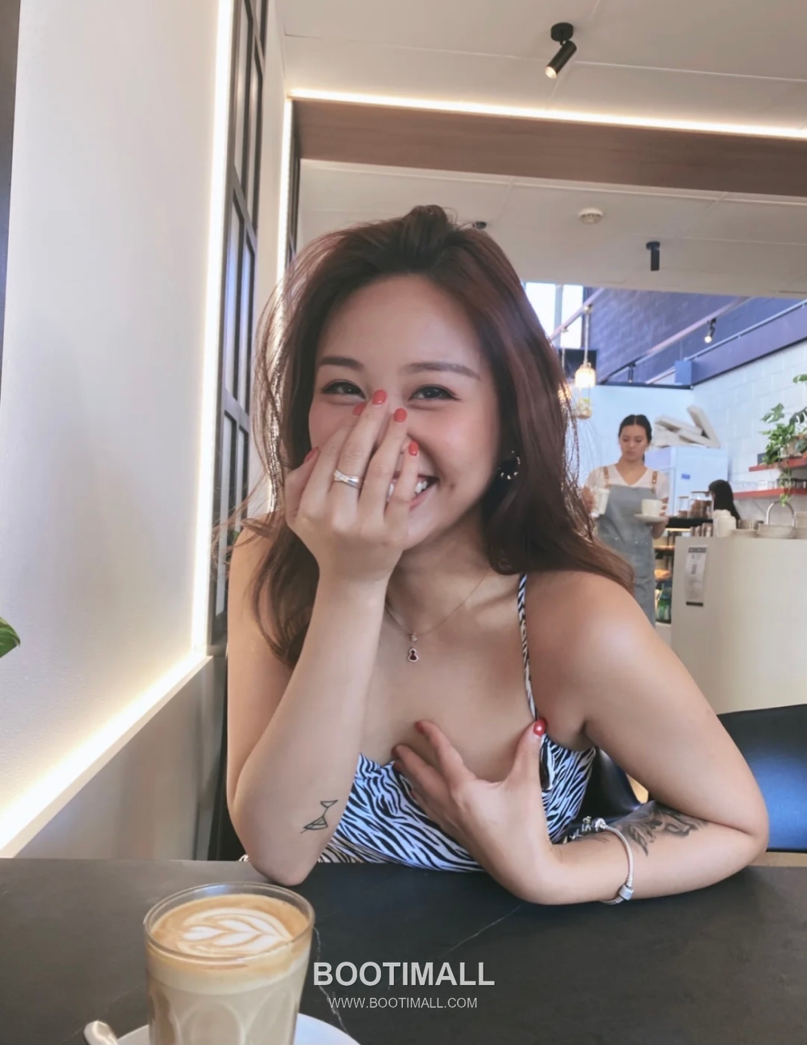 Qeelin Wulu Brass Gold Plated Necklace with Double Gourd Pendant Chalcedony Diamond 키린 울루 황동 베이스 금도금 네클리스 더블 호리병 펜던트 옥수 다이아 2