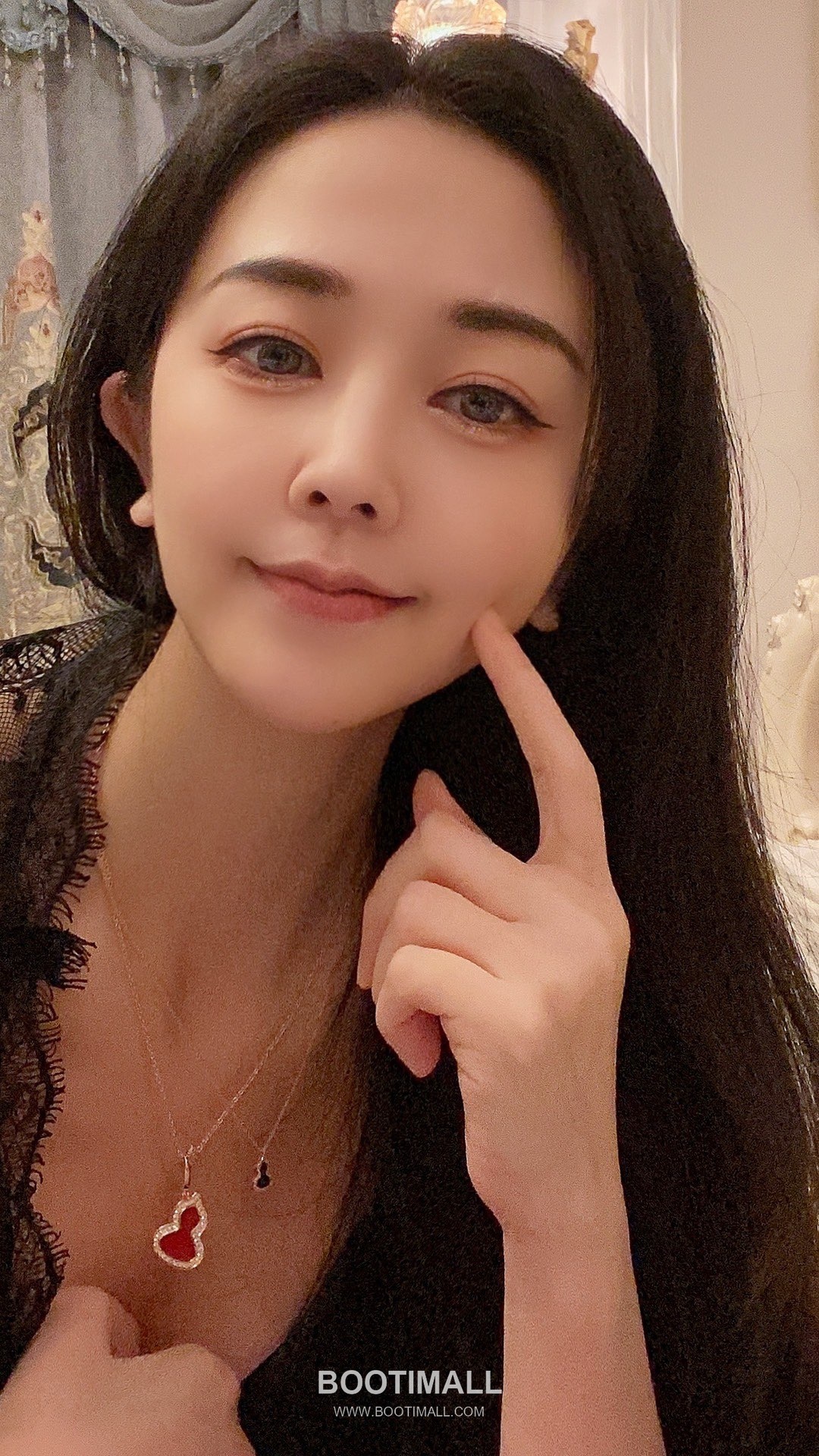 Qeelin Wulu Brass Gold Plated Necklace with Double Gourd Pendant Chalcedony Diamond 키린 울루 황동 베이스 금도금 네클리스 더블 호리병 펜던트 옥수 다이아 9