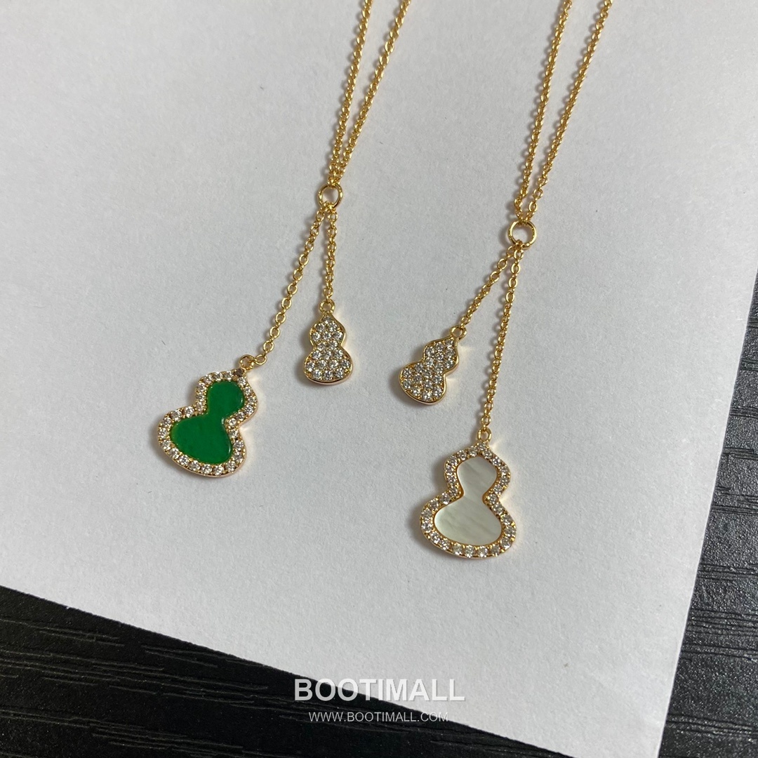 Qeelin Wulu Brass Gold Plated Necklace with Double Gourd Pendant Chalcedony Diamond 키린 울루 황동 베이스 금도금 네클리스 더블 호리병 펜던트 옥수 다이아 18