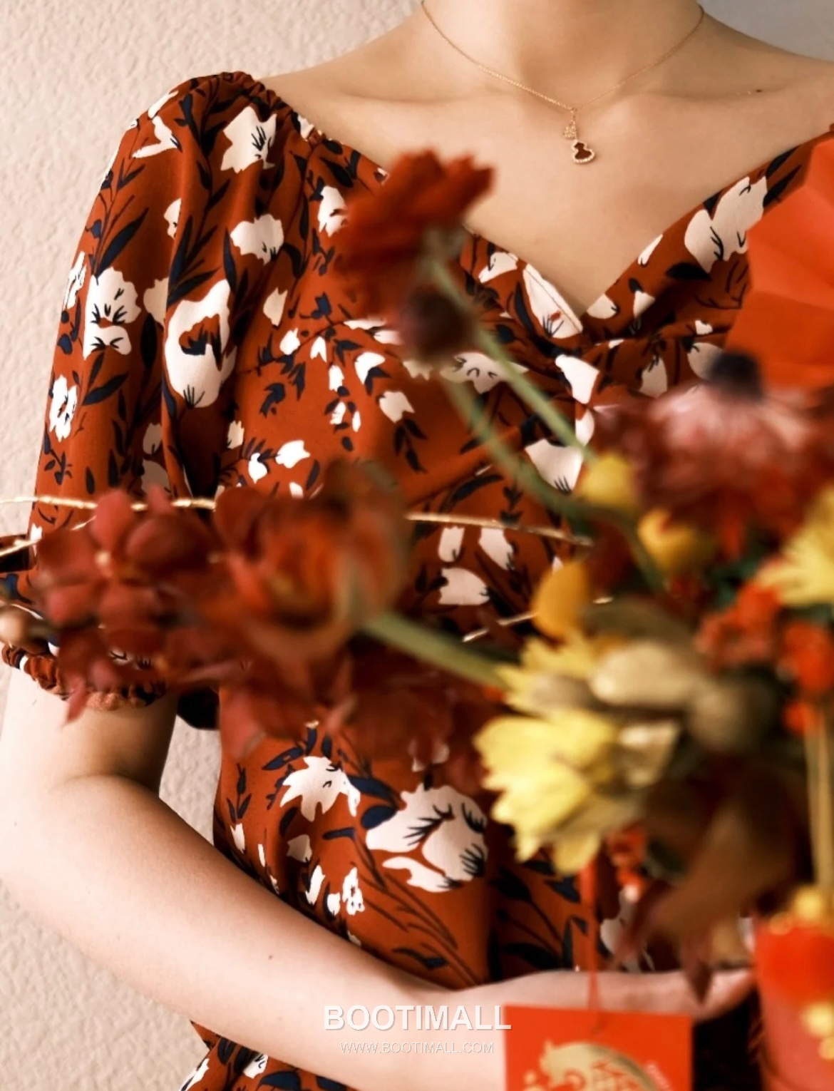 Qeelin Wulu Brass Gold Plated Necklace with Double Gourd Pendant Chalcedony Diamond 기린 울루 황동 베이스 금도금 네클리스 더블 호리병 펜던트 옥수 다이아 4