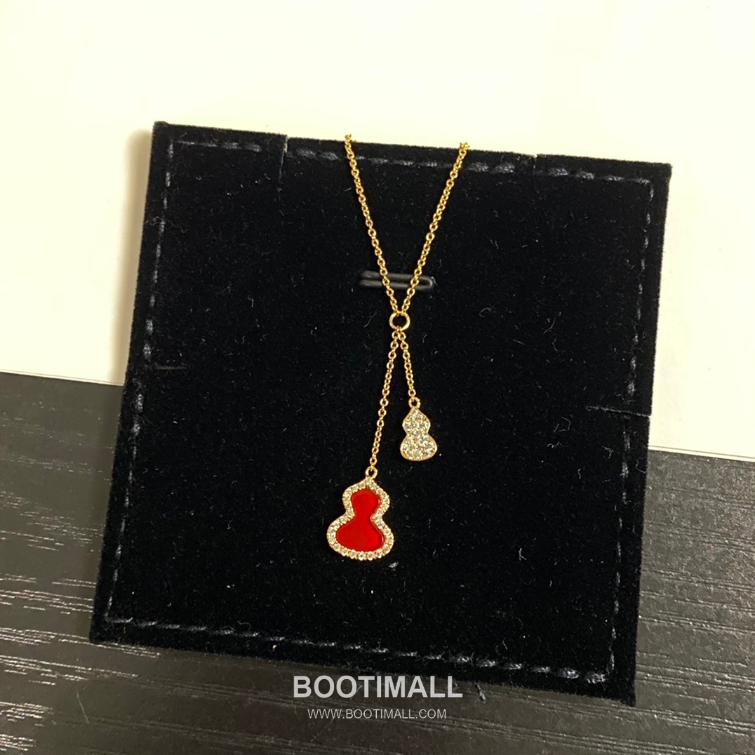 Qeelin Wulu Brass Gold Plated Necklace with Double Gourd Pendant Chalcedony Diamond 기린 울루 황동 베이스 금도금 네클리스 더블 호리병 펜던트 옥수 다이아 10