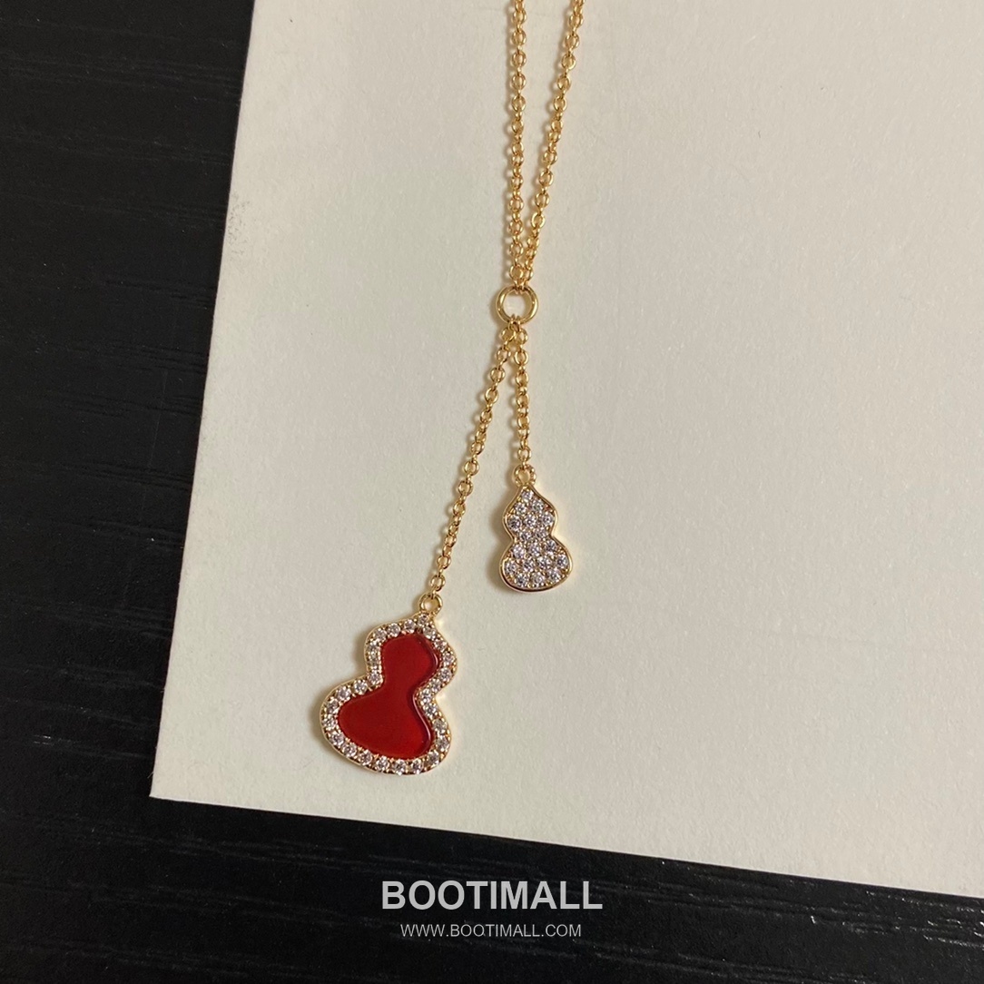 Qeelin Wulu Brass Gold Plated Necklace with Double Gourd Pendant Chalcedony Diamond 기린 울루 황동 베이스 금도금 네클리스 더블 호리병 펜던트 옥수 다이아 11