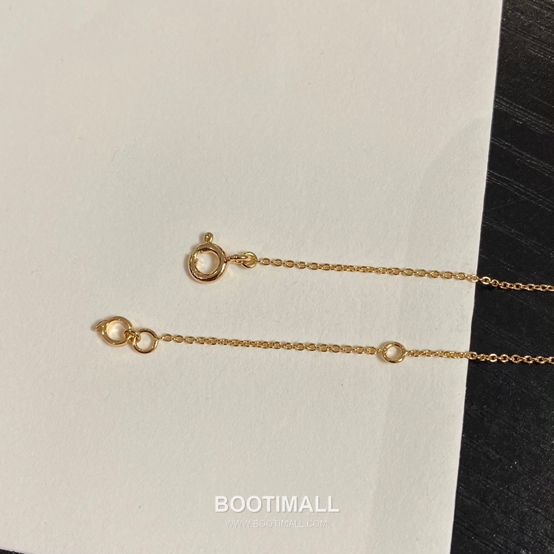 Qeelin Wulu Brass Gold Plated Necklace with Double Gourd Pendant Chalcedony Diamond 기린 울루 황동 베이스 금도금 네클리스 더블 호리병 펜던트 옥수 다이아 15