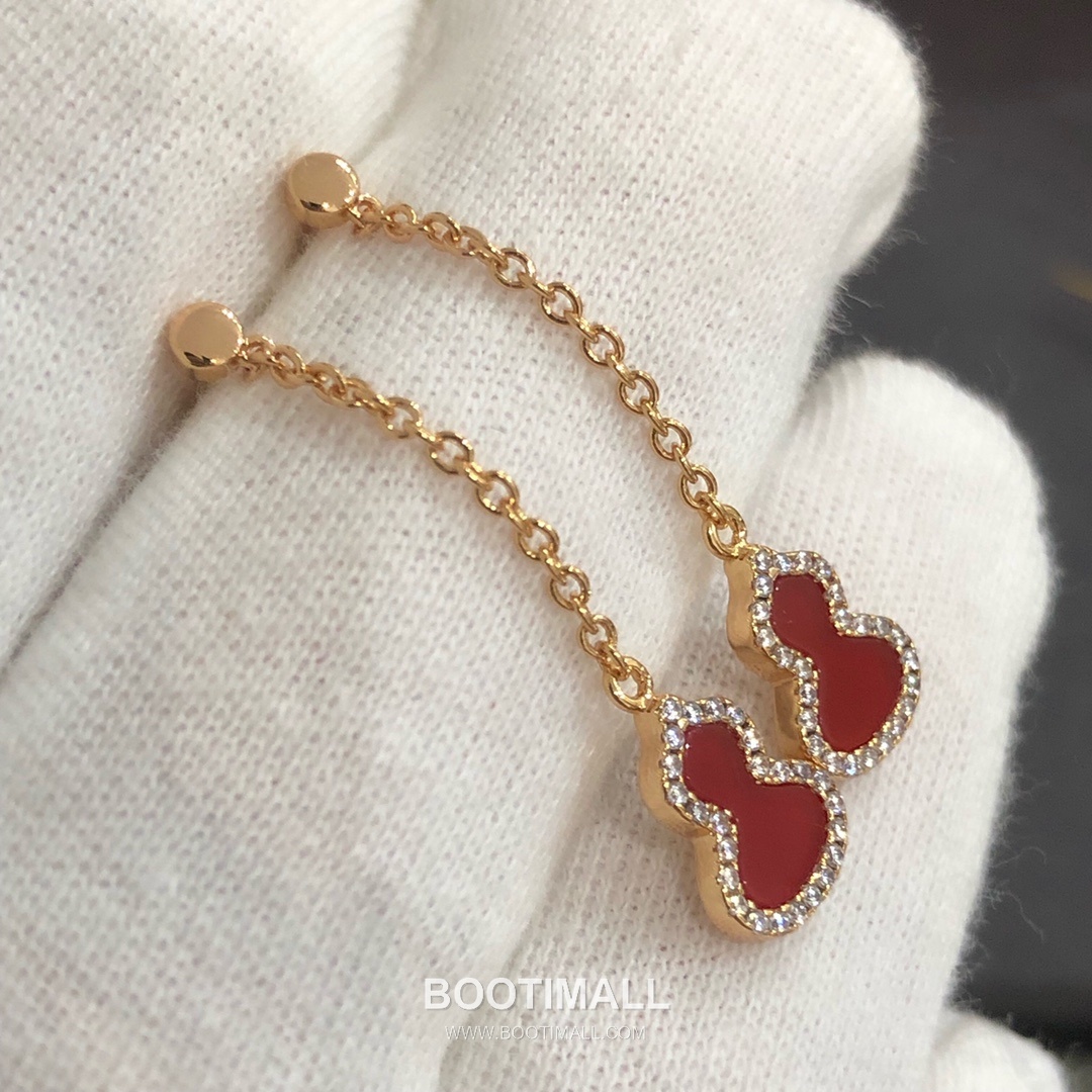 Qeelin Wulu Brass Gold Plated Earring with Mini Long Gourd Pendant Chalcedony Diamond 키린 울루 황동 베이스 금도금 이어링 미니 롱 호리병 펜던트 옥수 다이아 8