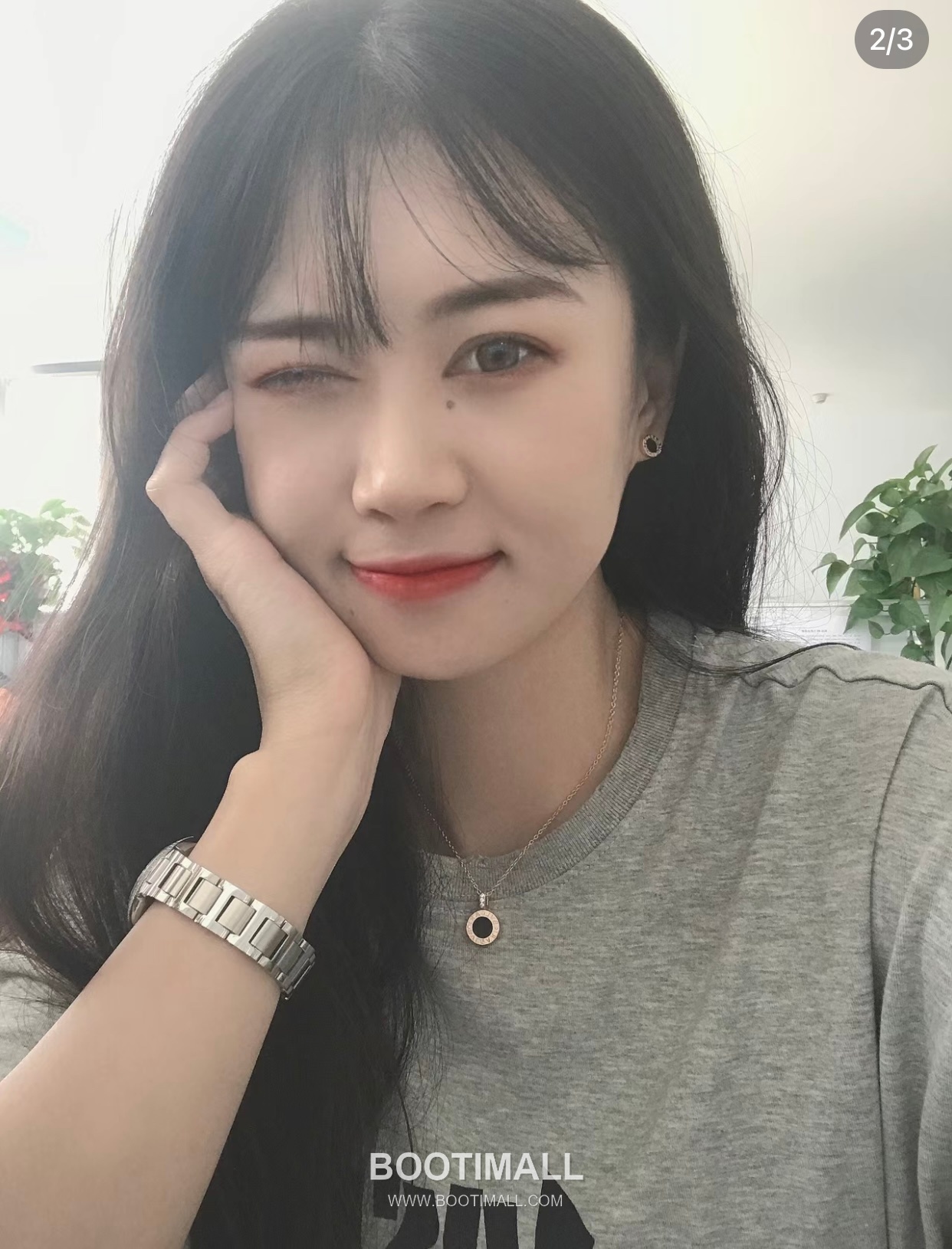 Bvlgari Brass Gold Plated Necklace with Double Sided Disc Pendant Onyx Mother of Pearl 불가리 황동 베이스 금도금 네클리스 더블 사이드 디스크 펜던트 오닉스 자개 1