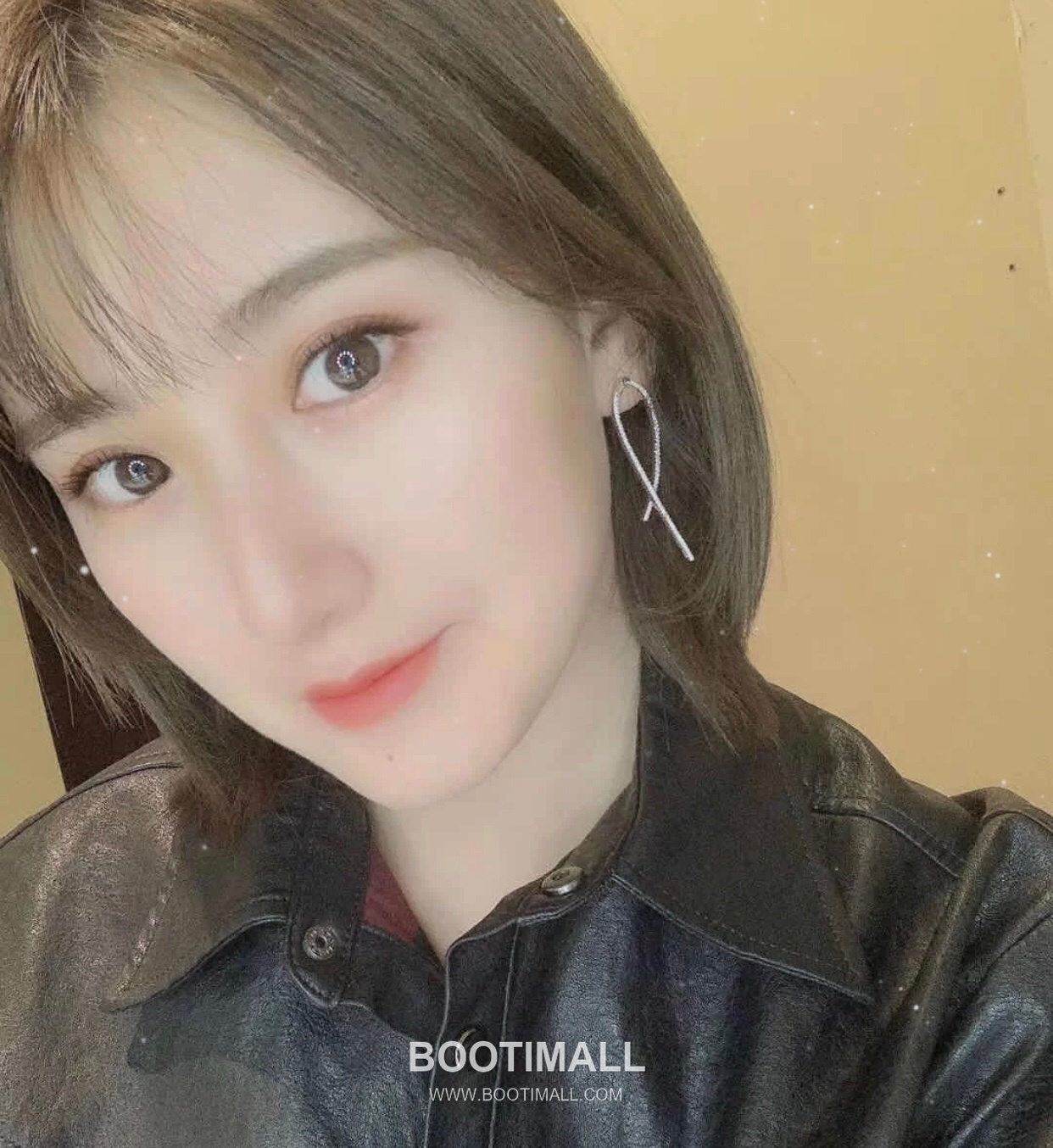 APM Monaco Sterling Silver 925 Gold Plated Earring with Line Design Stud 에이피엠모나코 스털링 실버 925 금도금 이어링 라인 디자인 스터드 1