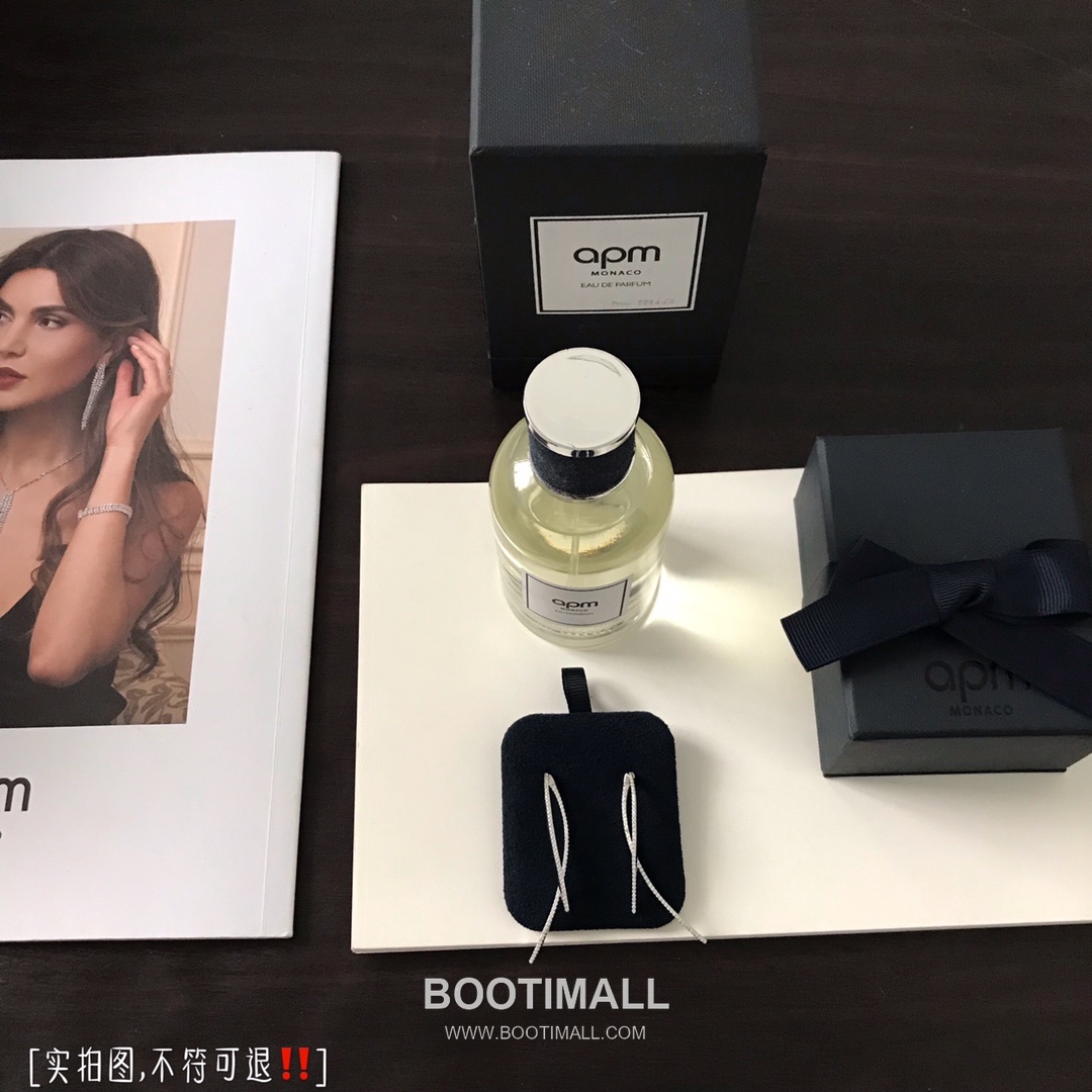 APM Monaco Sterling Silver 925 Gold Plated Earring with Line Design Stud 에이피엠모나코 스털링 실버 925 금도금 이어링 라인 디자인 스터드 4