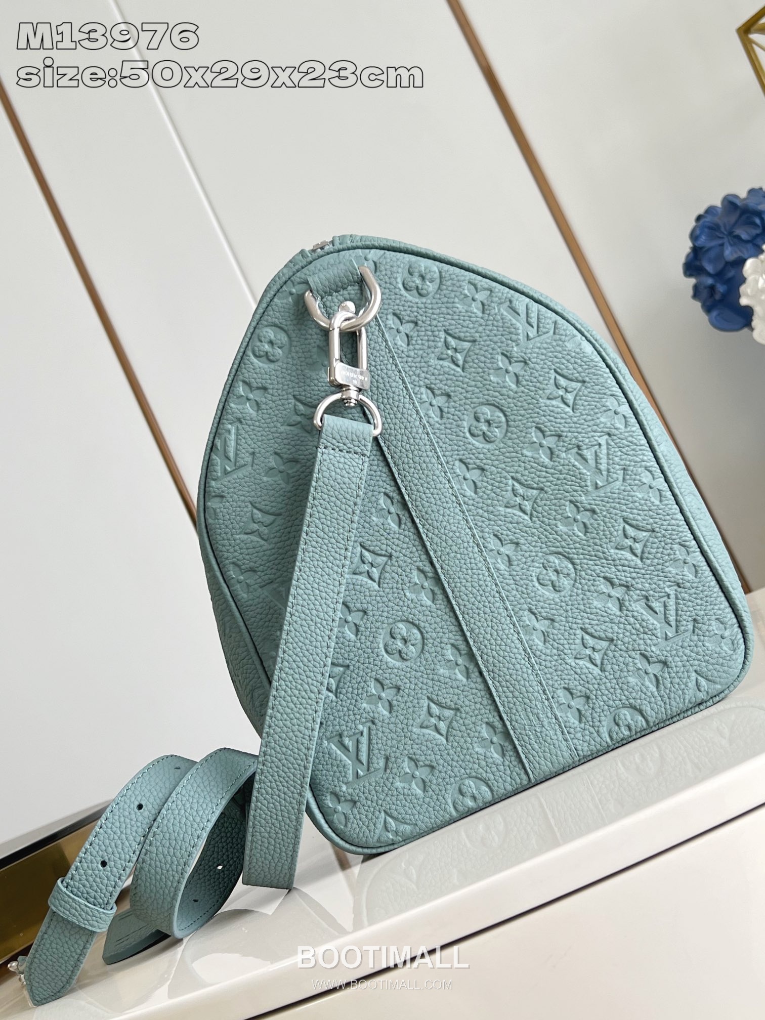 Louis Vuitton Keepall Bandoulière 50 Taurillon Monogram Leather Duffle Bag with Strap Detail 루이비통 키폴 반둘리에 50 타우릴론 모노그램 레더 더플백 M13976 50cm 4