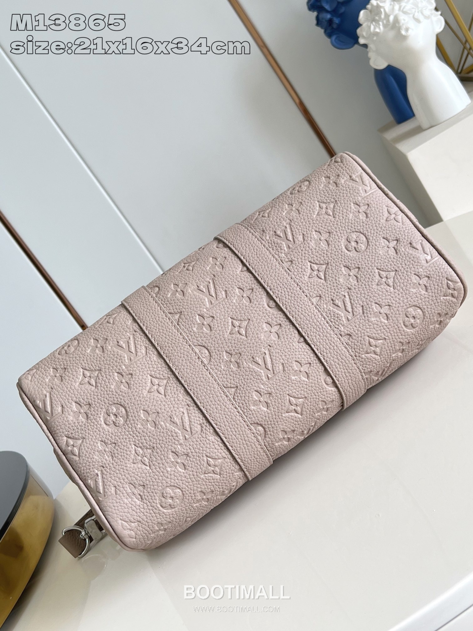 Louis Vuitton Keepall Bandoulière 35 Taurillon Leather Duffle Bag with Strap Tag Detail 루이비통 키폴 반둘리에 35 타우릴론 레더 더플백 M13865 34cm 8