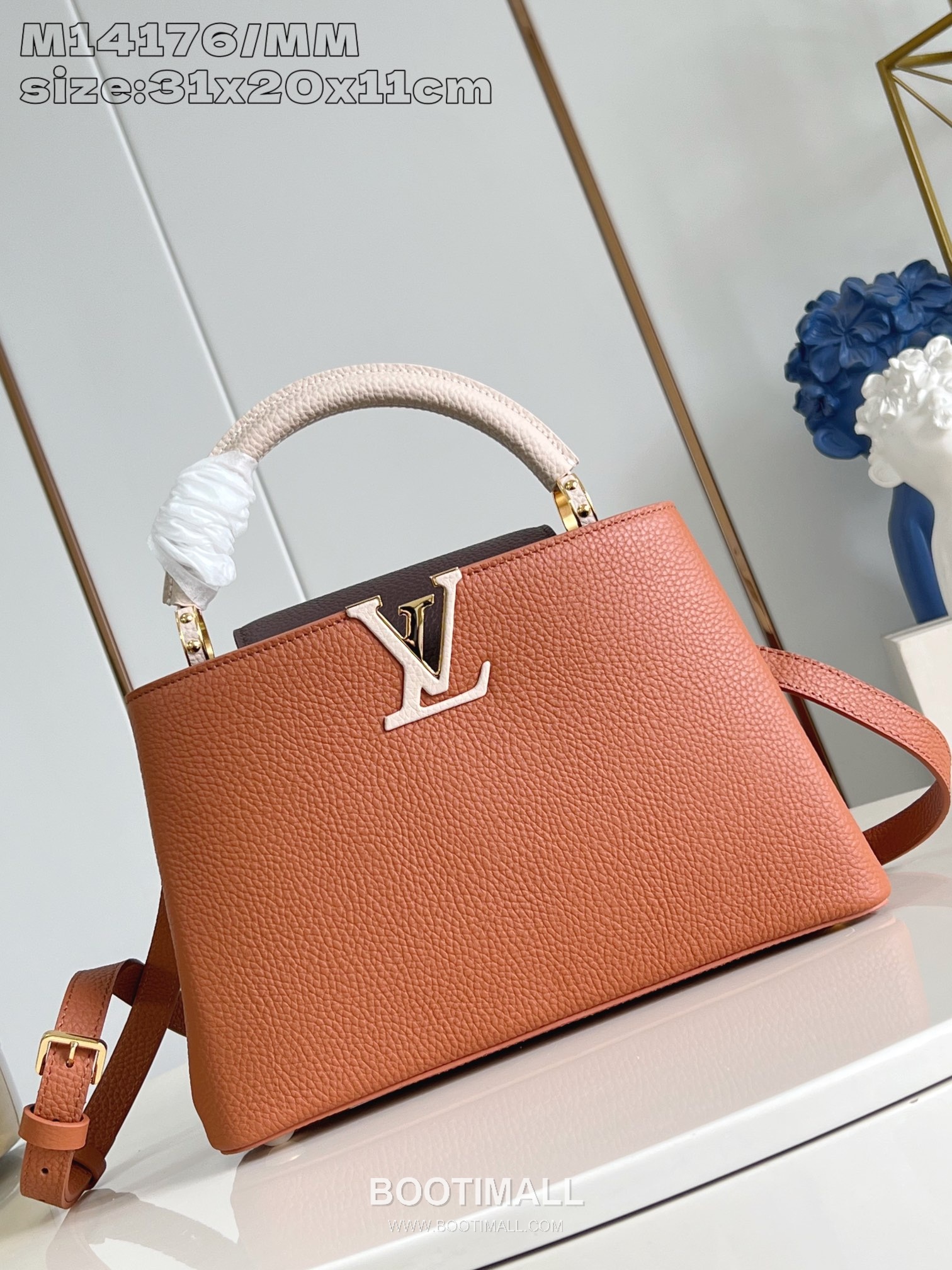 Louis Vuitton Capucines Taurillon Leather Top Handle Bag with Flap Logo Detail 루이비통 카퓌신 타우릴론 레더 탑핸들백 M14176 31cm 1