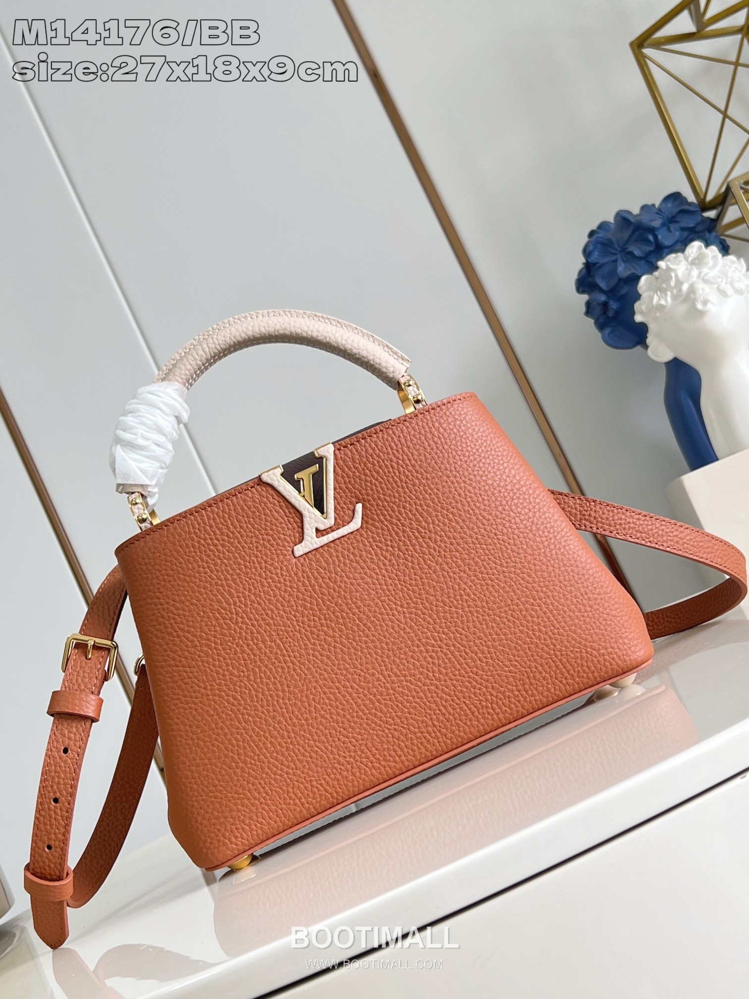 Louis Vuitton Capucines Taurillon Leather Top Handle Bag with Flap Logo Detail 루이비통 카퓌신 타우릴론 레더 탑핸들백 M14176 27cm 1