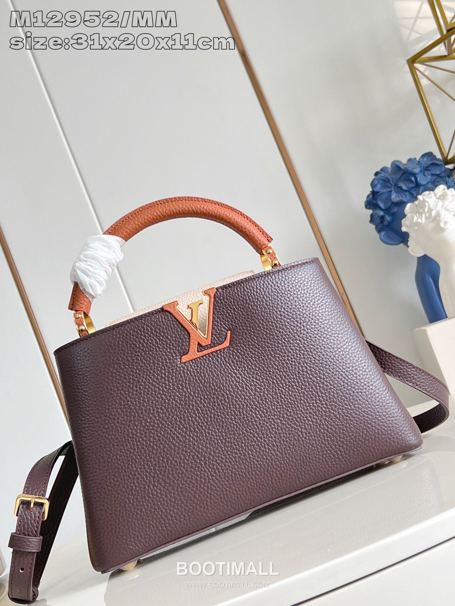 Louis Vuitton Capucines Taurillon Leather Top Handle Bag with Flap Logo Detail 루이비통 카퓌신 타우릴론 레더 탑핸들백 M14176 31cm 1
