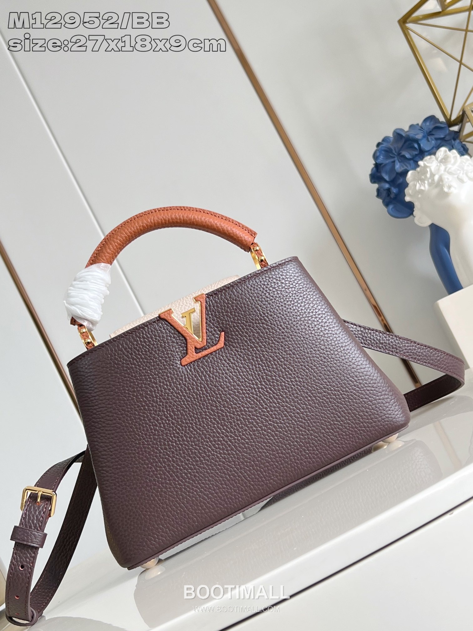 Louis Vuitton Capucines Taurillon Leather Top Handle Bag with Flap Logo Detail 루이비통 카퓌신 타우릴론 레더 탑핸들백 M14176 27cm 1