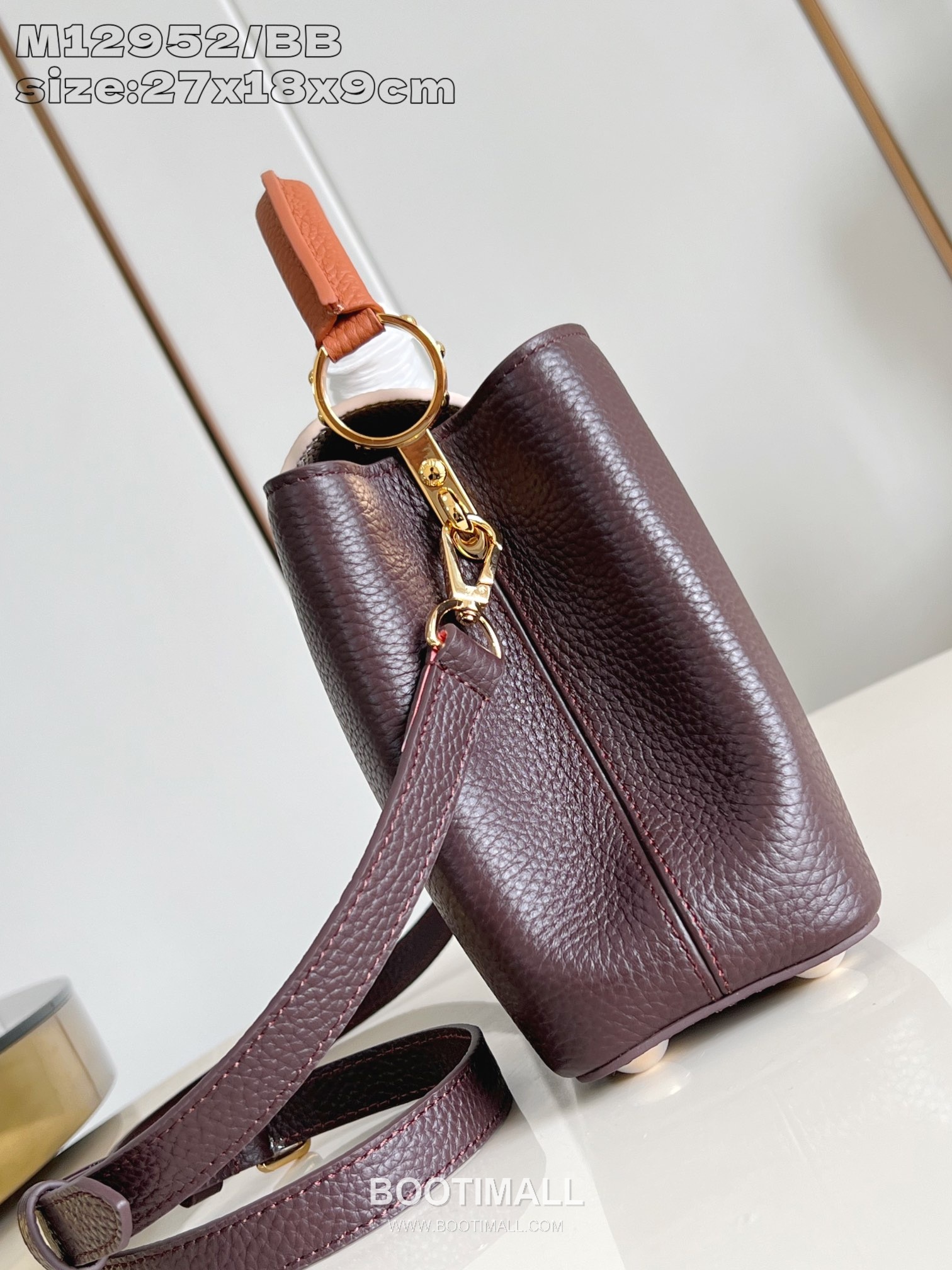 Louis Vuitton Capucines Taurillon Leather Top Handle Bag with Flap Logo Detail 루이비통 카퓌신 타우릴론 레더 탑핸들백 M14176 27cm 3