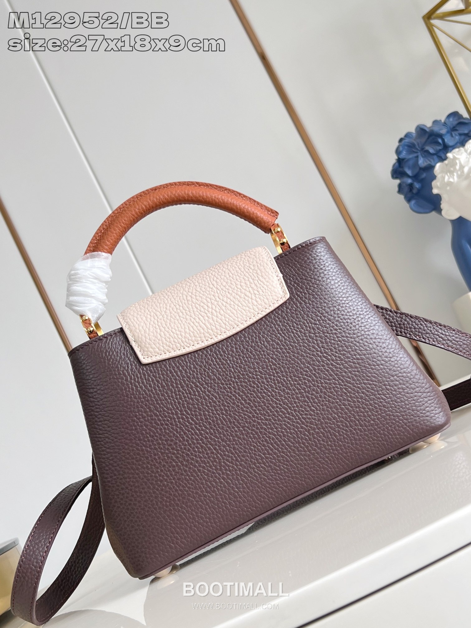 Louis Vuitton Capucines Taurillon Leather Top Handle Bag with Flap Logo Detail 루이비통 카퓌신 타우릴론 레더 탑핸들백 M14176 27cm 4