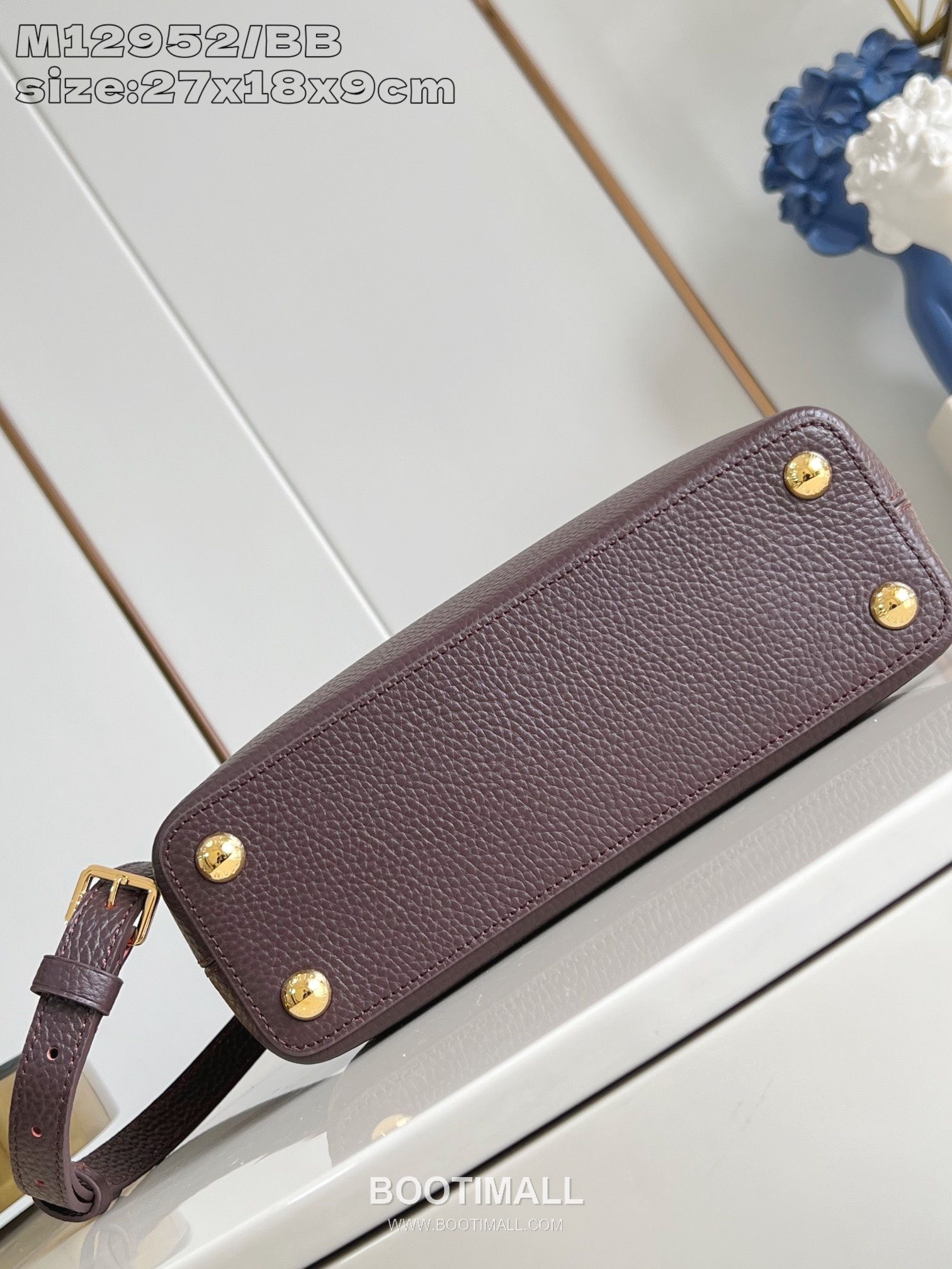 Louis Vuitton Capucines Taurillon Leather Top Handle Bag with Flap Logo Detail 루이비통 카퓌신 타우릴론 레더 탑핸들백 M14176 27cm 5