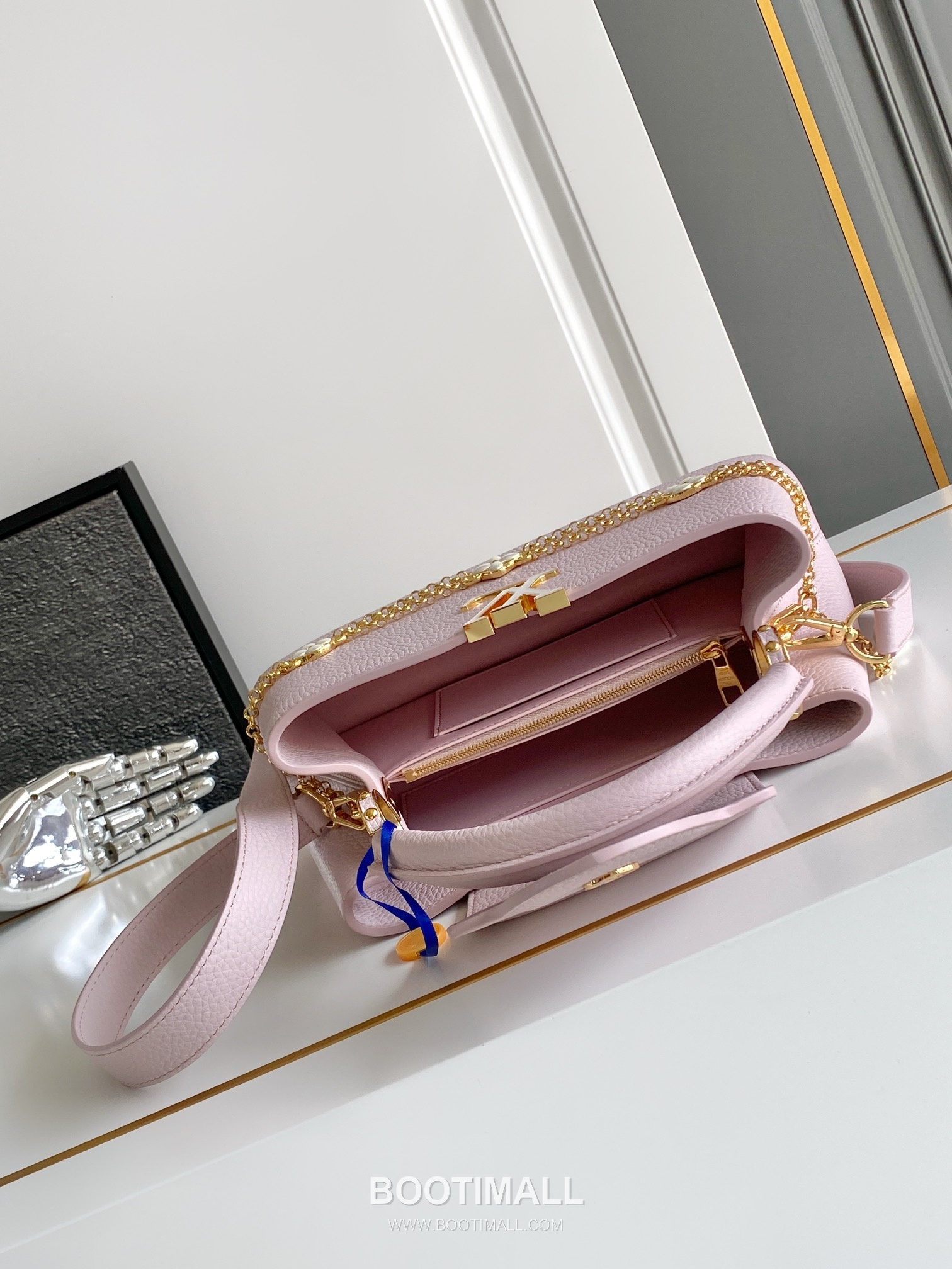 Louis Vuitton Calfskin Leather Top Handle Bag with Strap Lock Detail 루이비통 카프스킨 레더 탑핸들백 M25461 27cm 8