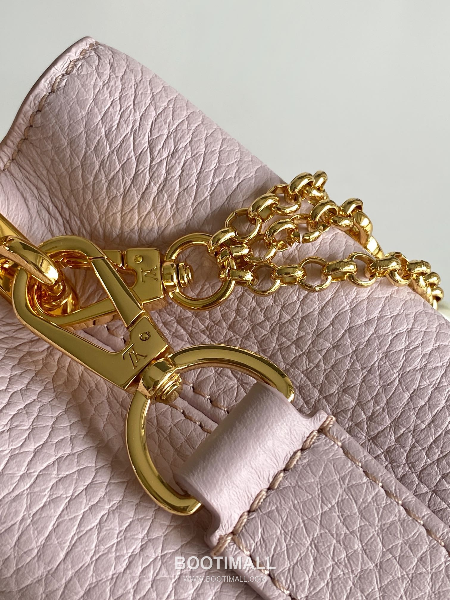 Louis Vuitton Pearl Calfskin Leather Top Handle Bag with Strap Detail 루이비통 펄 화이트 카프스킨 레더 탑핸들백 M15117 21cm 7