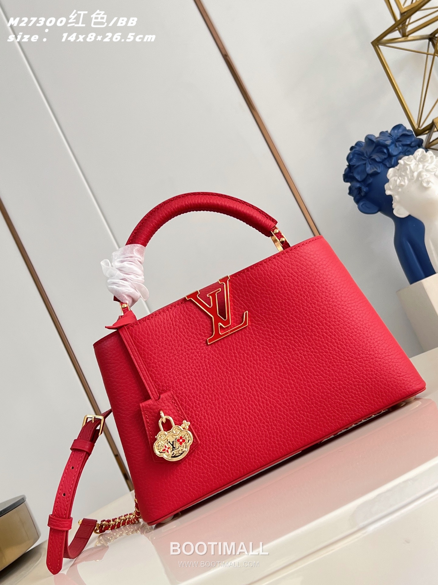 Louis Vuitton Capucines East-West BB Taurillon Leather Top Handle Bag with Strap Logo Detail 루이비통 카퓌신 이스트웨스트 BB 타우릴론 레더 탑핸들백 M27300 26.5cm 2