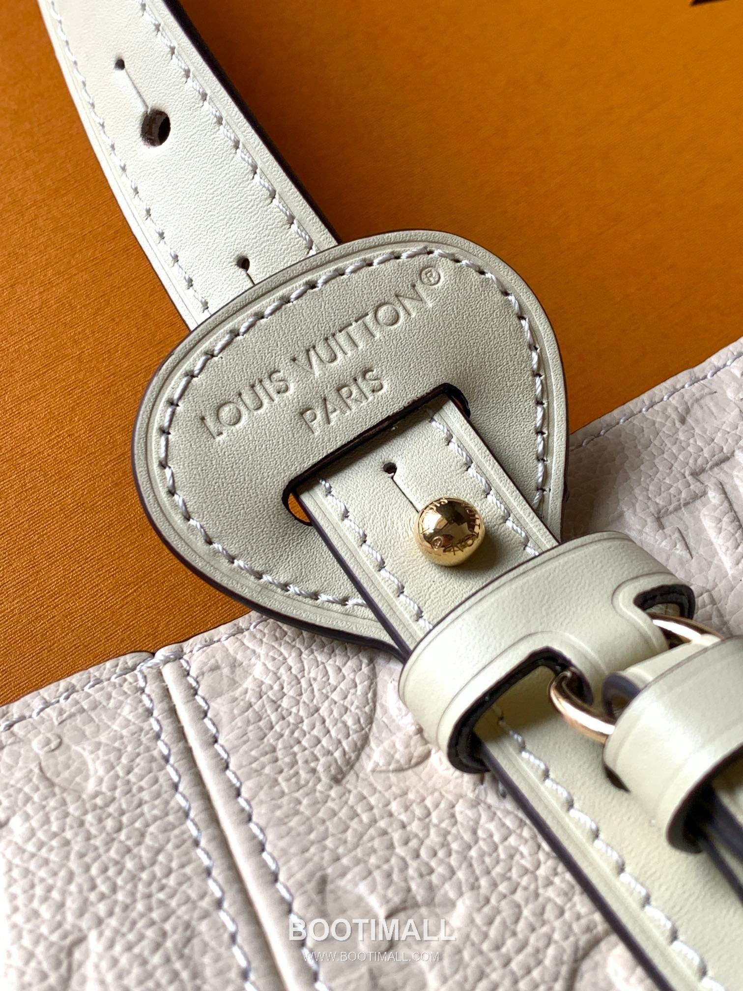 Louis Vuitton All In One Monogram Empreinte Calfskin Leather Hobo Tote Bag with Lock Tag Detail 루이비통 올인원 모노그램 앙프렝뜨 카프스킨 레더 호보 토트백 M29337 40cm 8