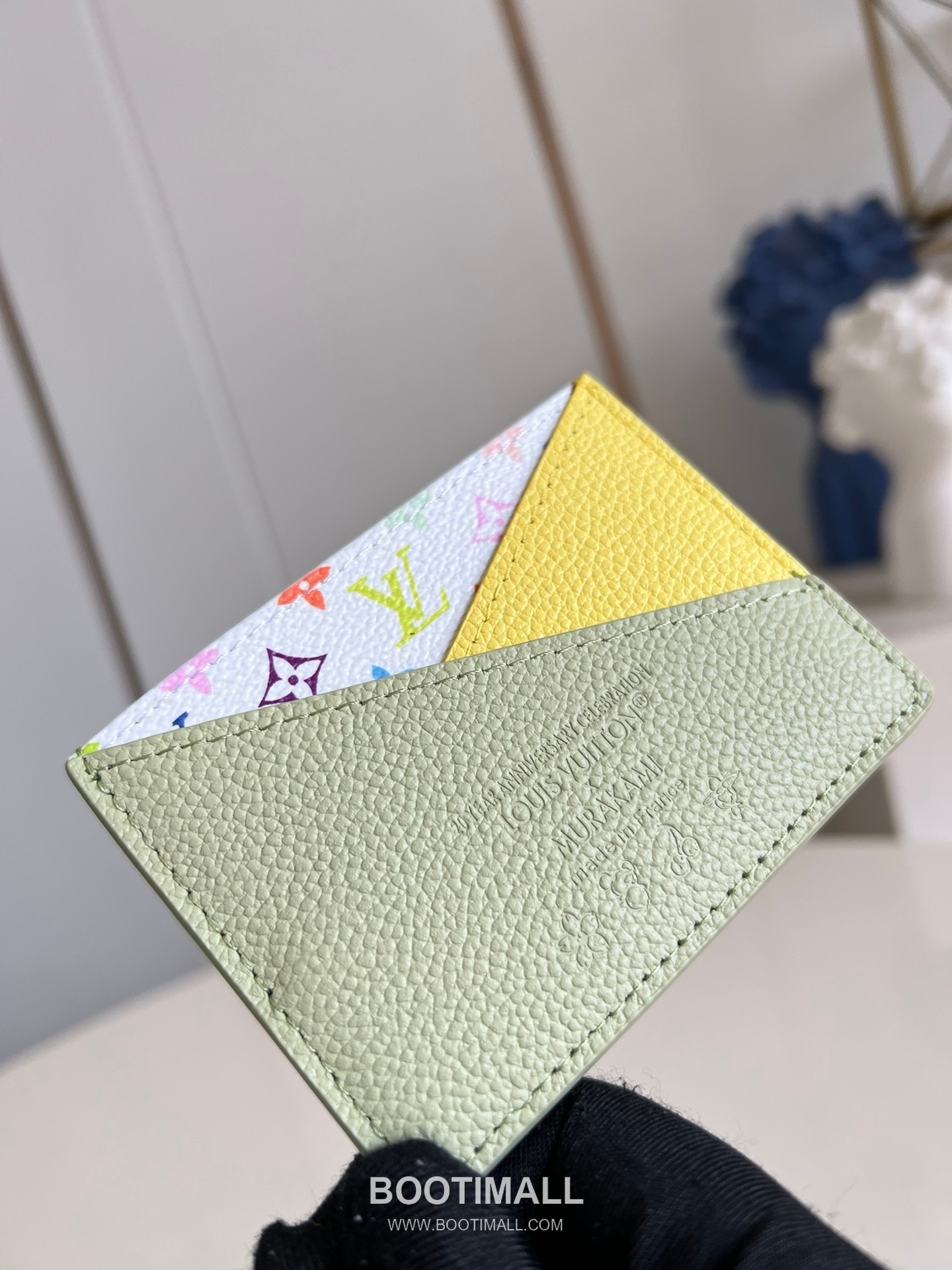 Louis Vuitton x Takashi Murakami Criss-Cross Calfskin Leather Card Holder with Monogram Canvas Detail 루이비통 x 무라카미 다카시 크리스크로스 카프스킨 레더 카드홀더 M14139 10cm 2
