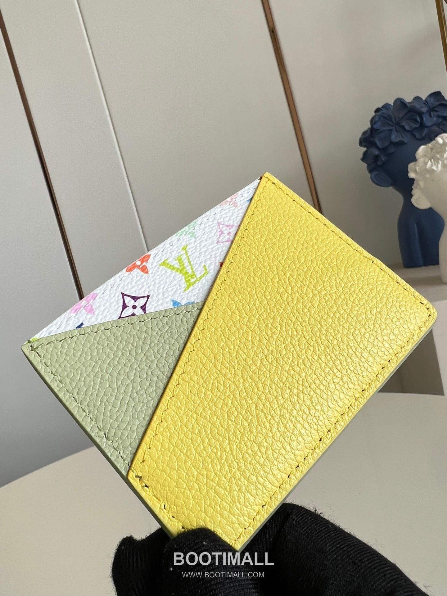 Louis Vuitton x Takashi Murakami Criss-Cross Calfskin Leather Card Holder with Monogram Canvas Detail 루이비통 x 무라카미 다카시 크리스크로스 카프스킨 레더 카드홀더 M14139 10cm 4