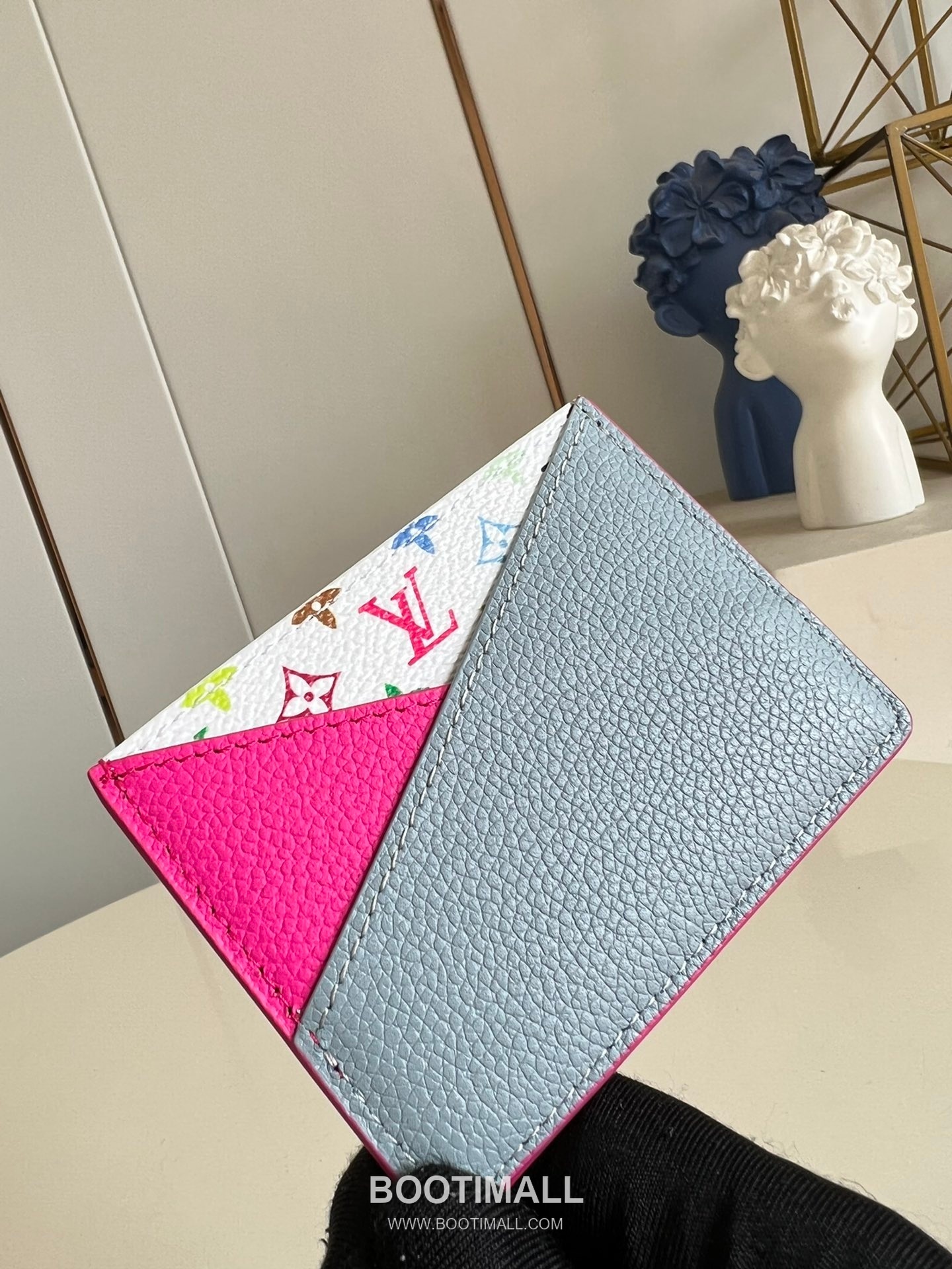 Louis Vuitton x Takashi Murakami Criss-Cross Calfskin Leather Card Holder with Monogram Canvas Detail 루이비통 x 무라카미 다카시 크리스크로스 카프스킨 레더 카드홀더 M14091 10cm 4