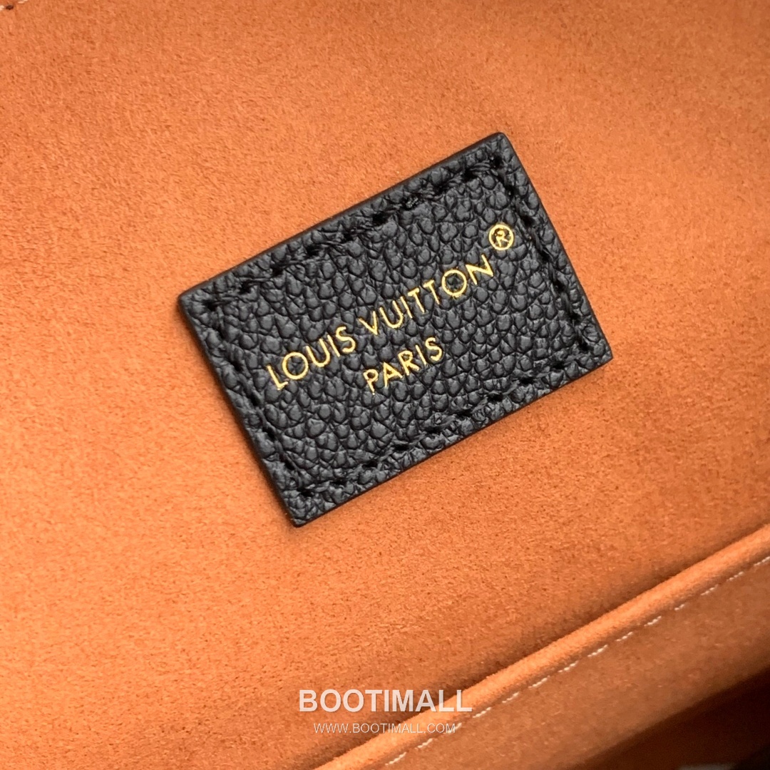 Louis Vuitton Low Key Cookie Calfskin Leather Shoulder Bag with Lock Pouch Detail 루이비통 로우키 쿠키 카프스킨 레더 숄더백 M14417 32cm 8