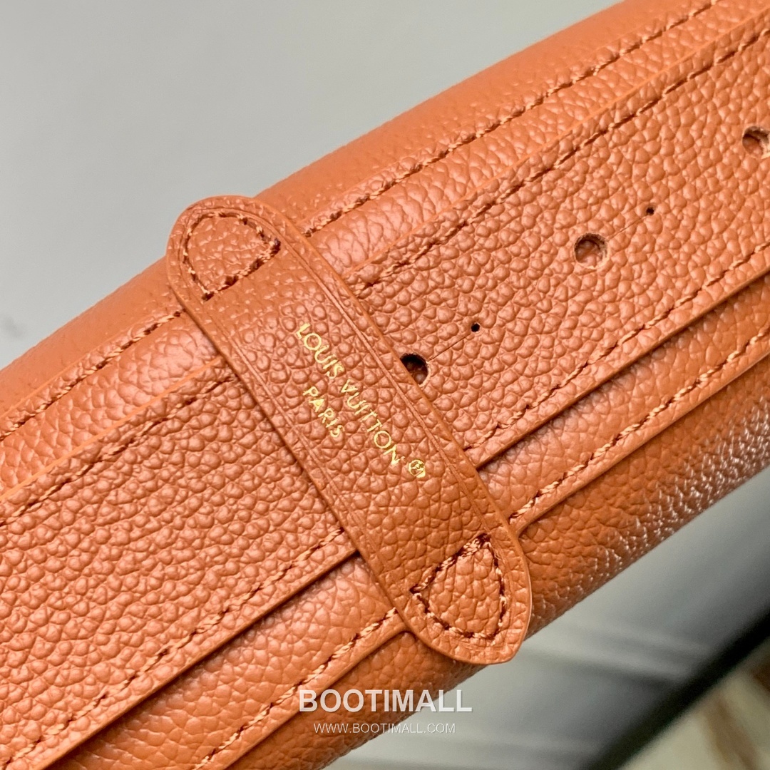 Louis Vuitton Low Key Cookie Calfskin Leather Shoulder Bag with Lock Pouch Detail 루이비통 로우키 쿠키 카프스킨 레더 숄더백 M14642 32cm 7