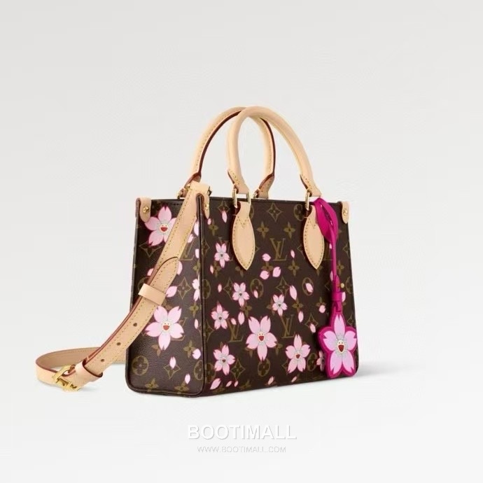 Louis Vuitton OnTheGo PM Monogram Canvas Tote Bag with Cherry Blossom Charm Detail 루이비통 온더고 PM 모노그램 캔버스 토트백 M13269 25cm 5