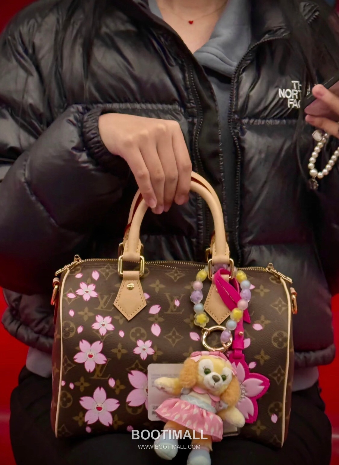 Louis Vuitton Speedy Bandoulière 25 Monogram Canvas Duffle Bag with Cherry Blossom Lock Strap Detail 루이비통 스피디 반둘리에 25 모노그램 캔버스 더플백 M14174 25cm 3