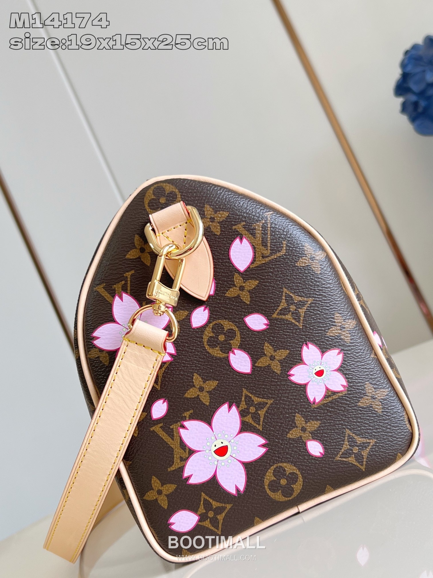 Louis Vuitton Speedy Bandoulière 25 Monogram Canvas Duffle Bag with Cherry Blossom Lock Strap Detail 루이비통 스피디 반둘리에 25 모노그램 캔버스 더플백 M14174 25cm 10