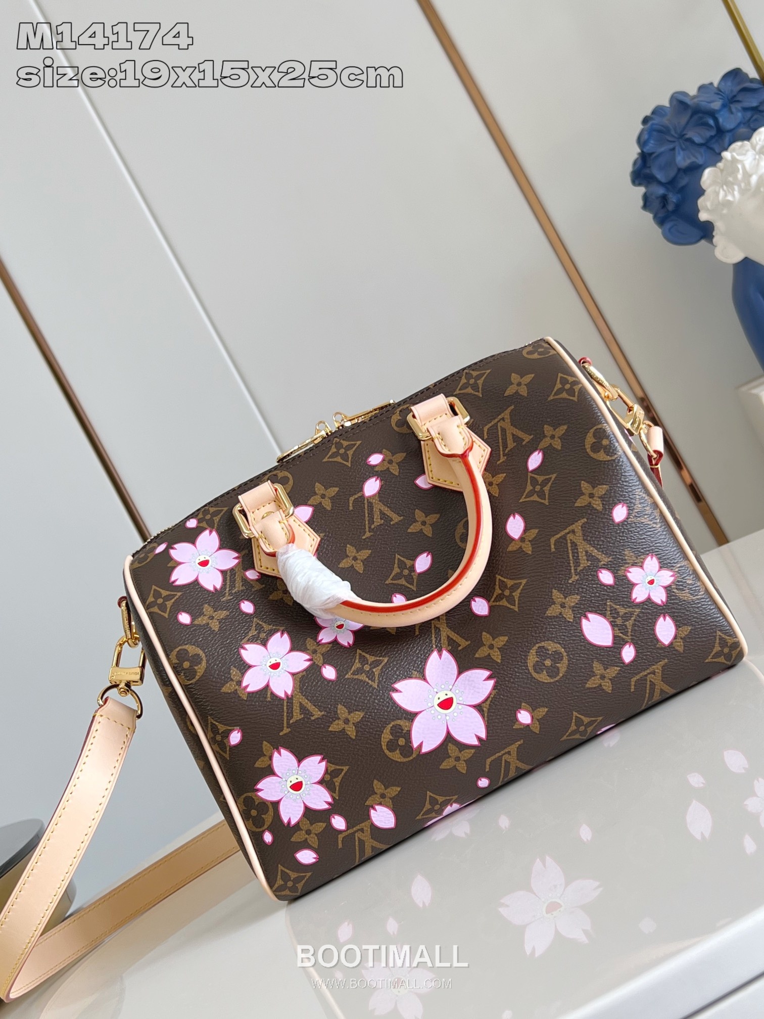 Louis Vuitton Speedy Bandoulière 25 Monogram Canvas Duffle Bag with Cherry Blossom Lock Strap Detail 루이비통 스피디 반둘리에 25 모노그램 캔버스 더플백 M14174 25cm 11