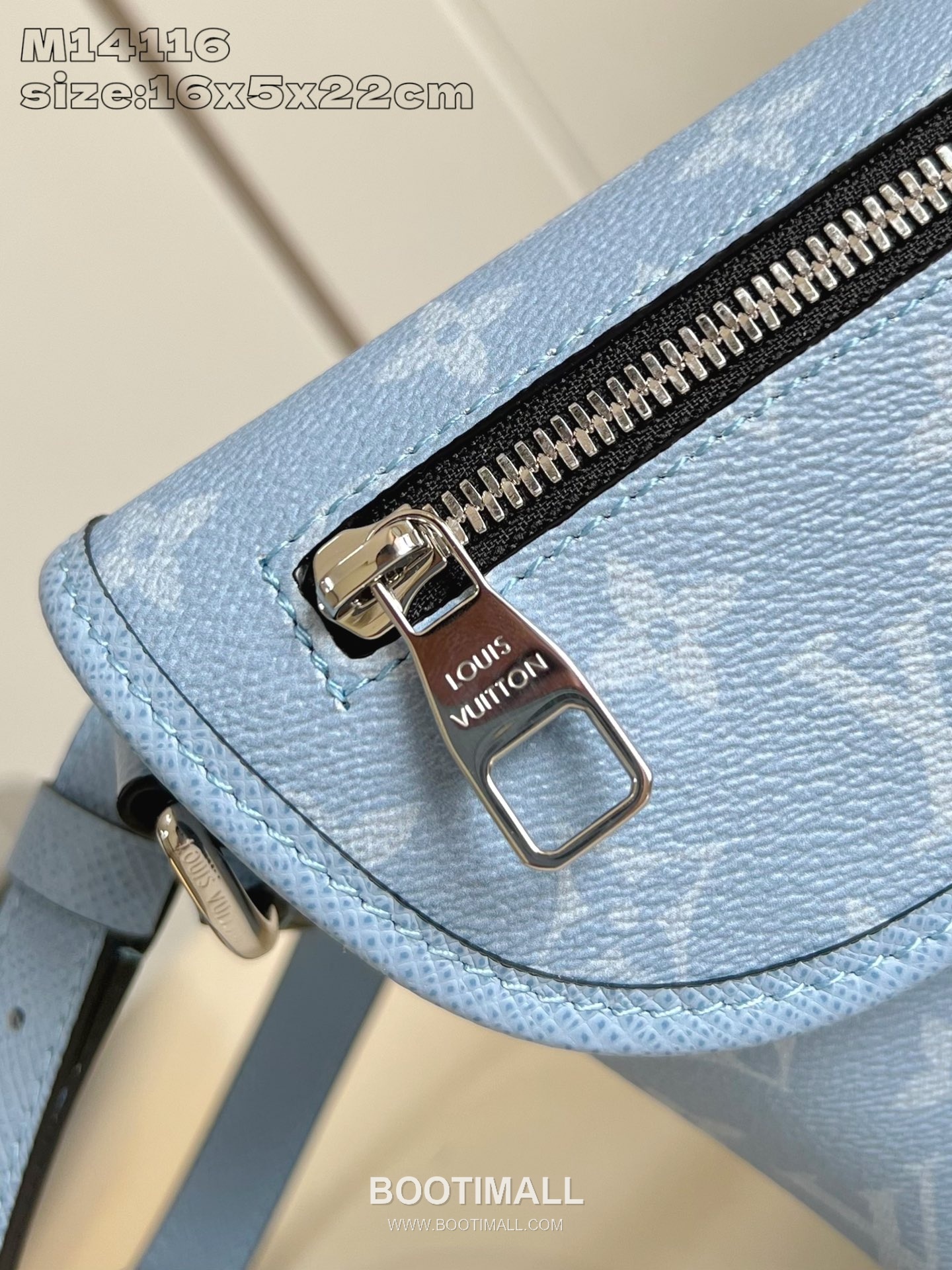 Louis Vuitton Pulse Mini Monogram Canvas Taïga Leather Shoulder Bag with Flap Zip Pocket Detail 루이비통 펄스 미니 모노그램 캔버스 타이가 레더 숄더백 M14116 22.5cm 2