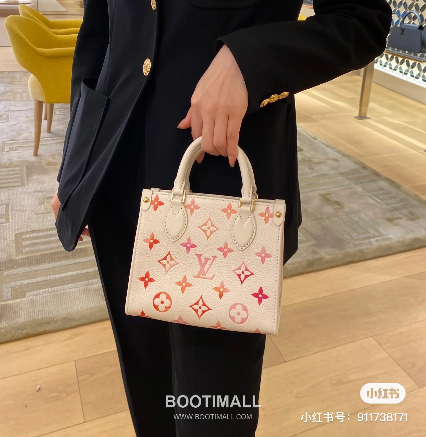 Louis Vuitton OnTheGo BB Calfskin Leather Tote Bag with Strap Monogram Watercolor Detail 루이비통 온더고 BB 카프스킨 레더 토트백 M47115 18cm 2