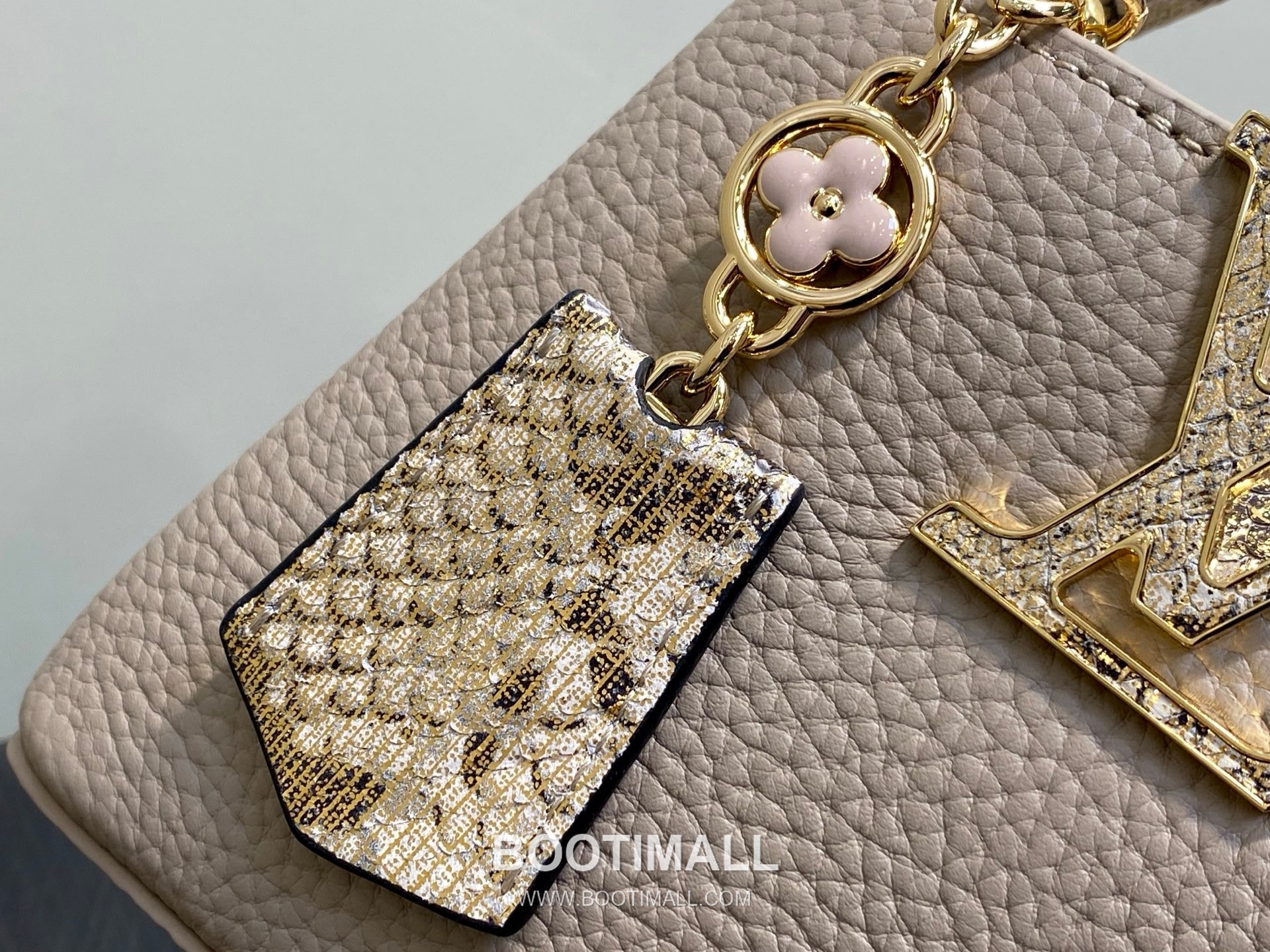 Louis Vuitton Capucines Mini Taurillon Leather Top Handle Bag with Python Trim Chain Detail 루이비통 카퓌신 미니 타우릴론 레더 탑핸들백 M89369 21cm 5