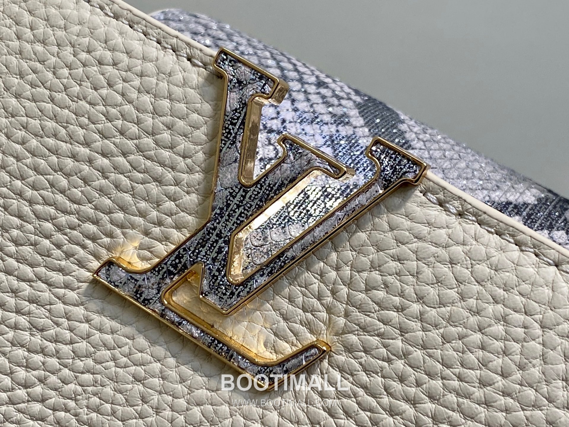 Louis Vuitton Capucines BB Taurillon Leather Top Handle Bag with Python Trim Chain Detail 루이비통 카퓌신 BB 타우릴론 레더 탑핸들백 M89369 27cm 6