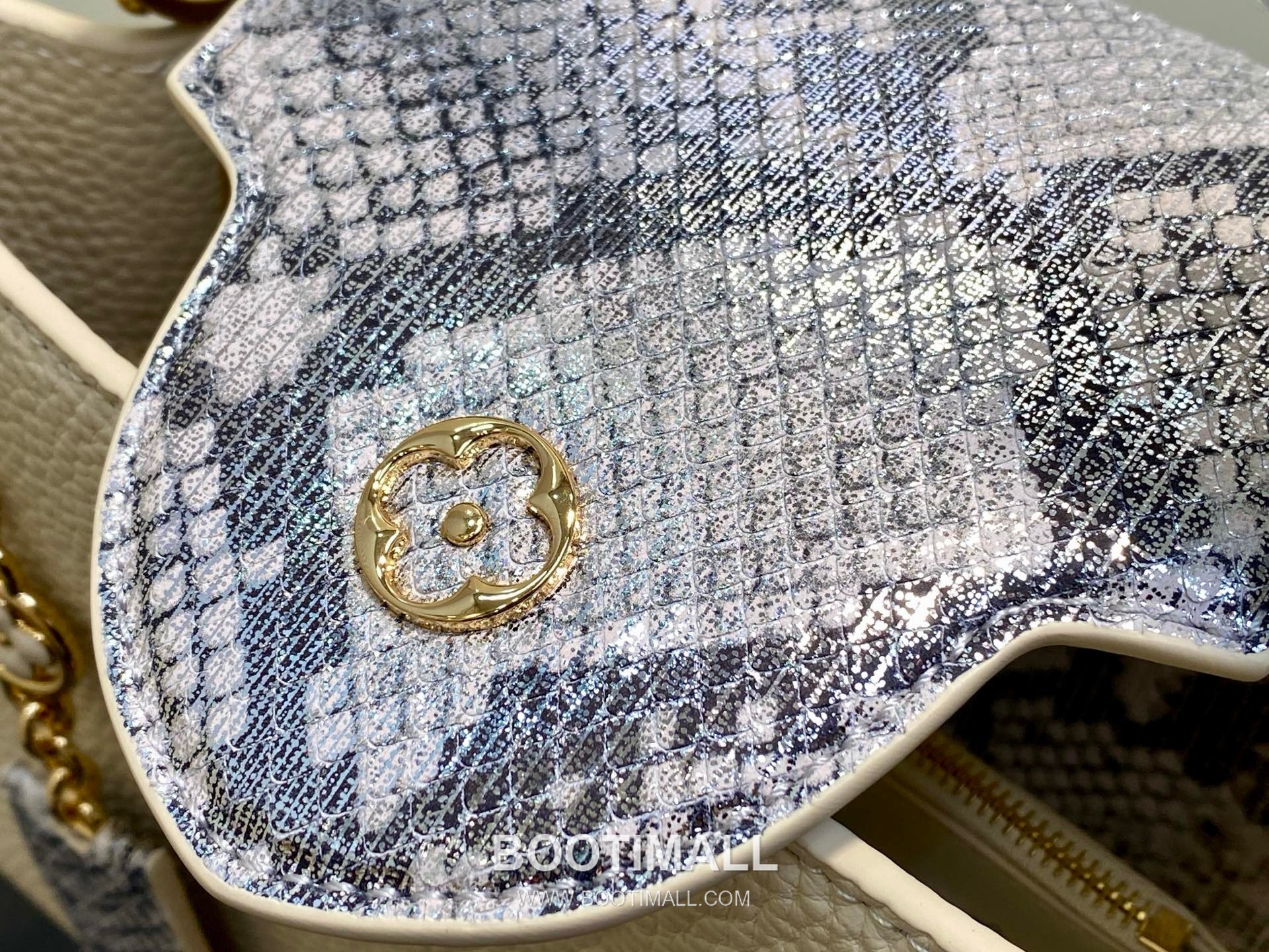 Louis Vuitton Capucines BB Taurillon Leather Top Handle Bag with Python Trim Chain Detail 루이비통 카퓌신 BB 타우릴론 레더 탑핸들백 M89369 27cm 7