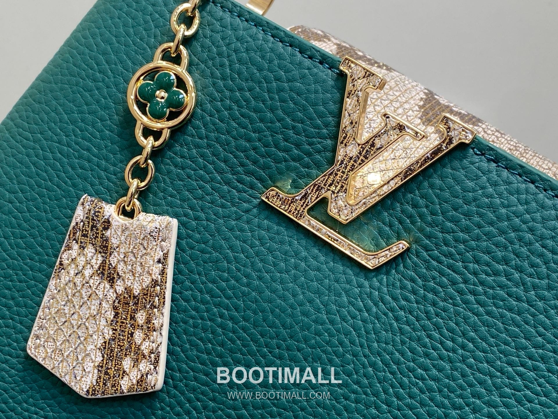 Louis Vuitton Capucines BB Taurillon Leather Top Handle Bag with Python Trim Chain Detail 루이비통 카퓌신 BB 타우릴론 레더 탑핸들백 M89369 27cm 5