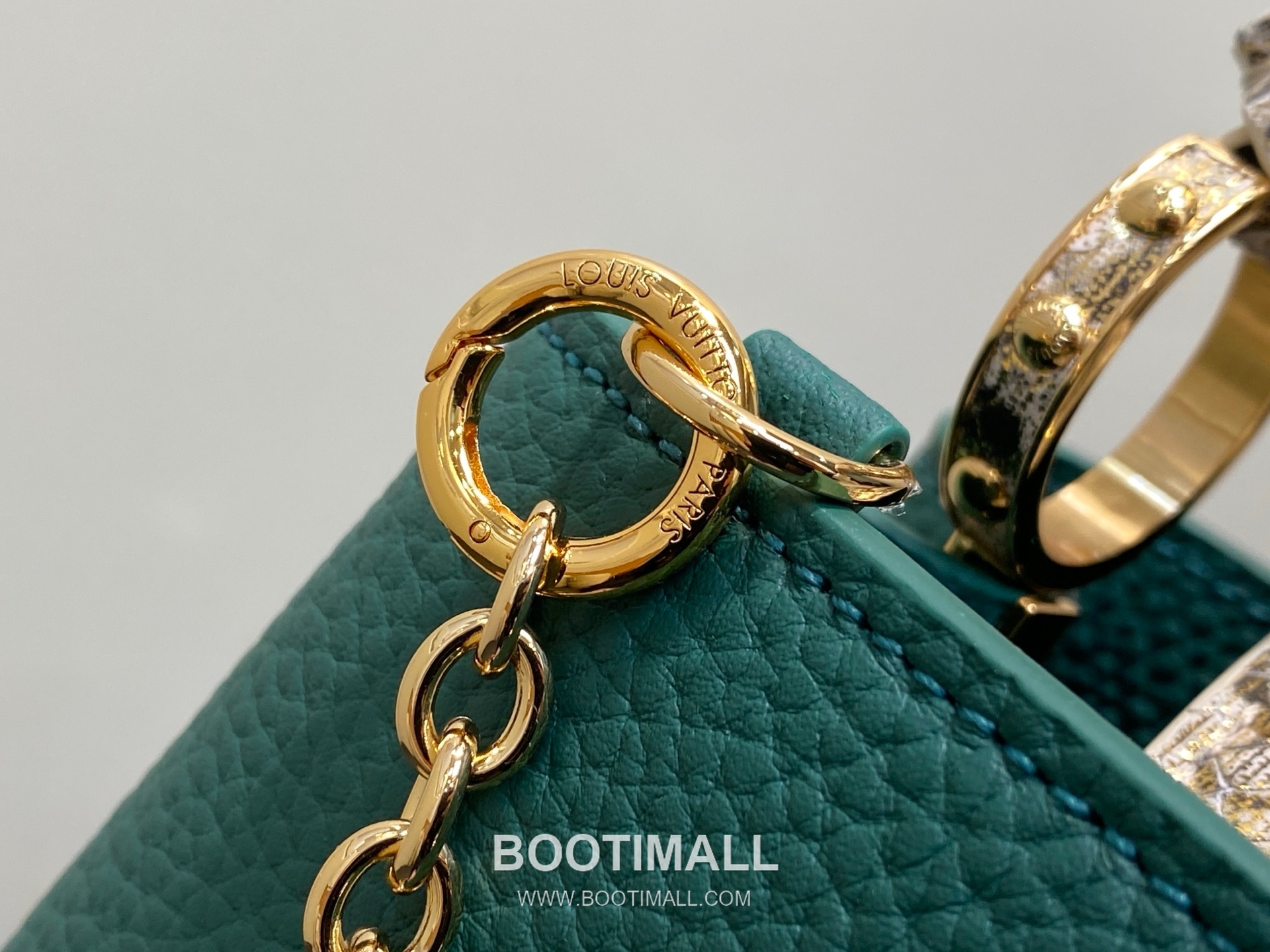 Louis Vuitton Capucines BB Taurillon Leather Top Handle Bag with Python Trim Chain Detail 루이비통 카퓌신 BB 타우릴론 레더 탑핸들백 M89369 27cm 6