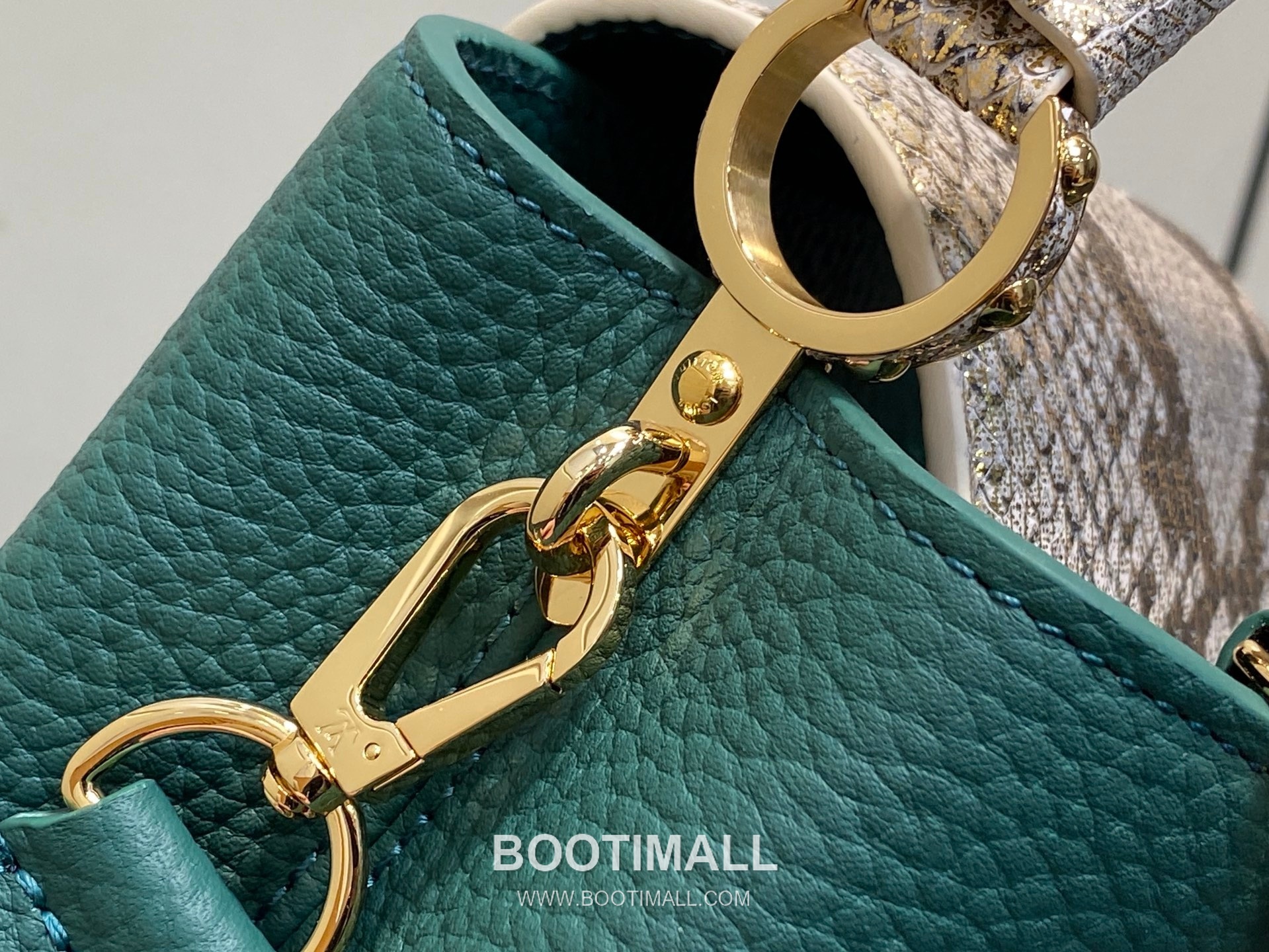 Louis Vuitton Capucines Mini Taurillon Leather Top Handle Bag with Python Trim Chain Detail 루이비통 카퓌신 미니 타우릴론 레더 탑핸들백 M89369 21cm 9