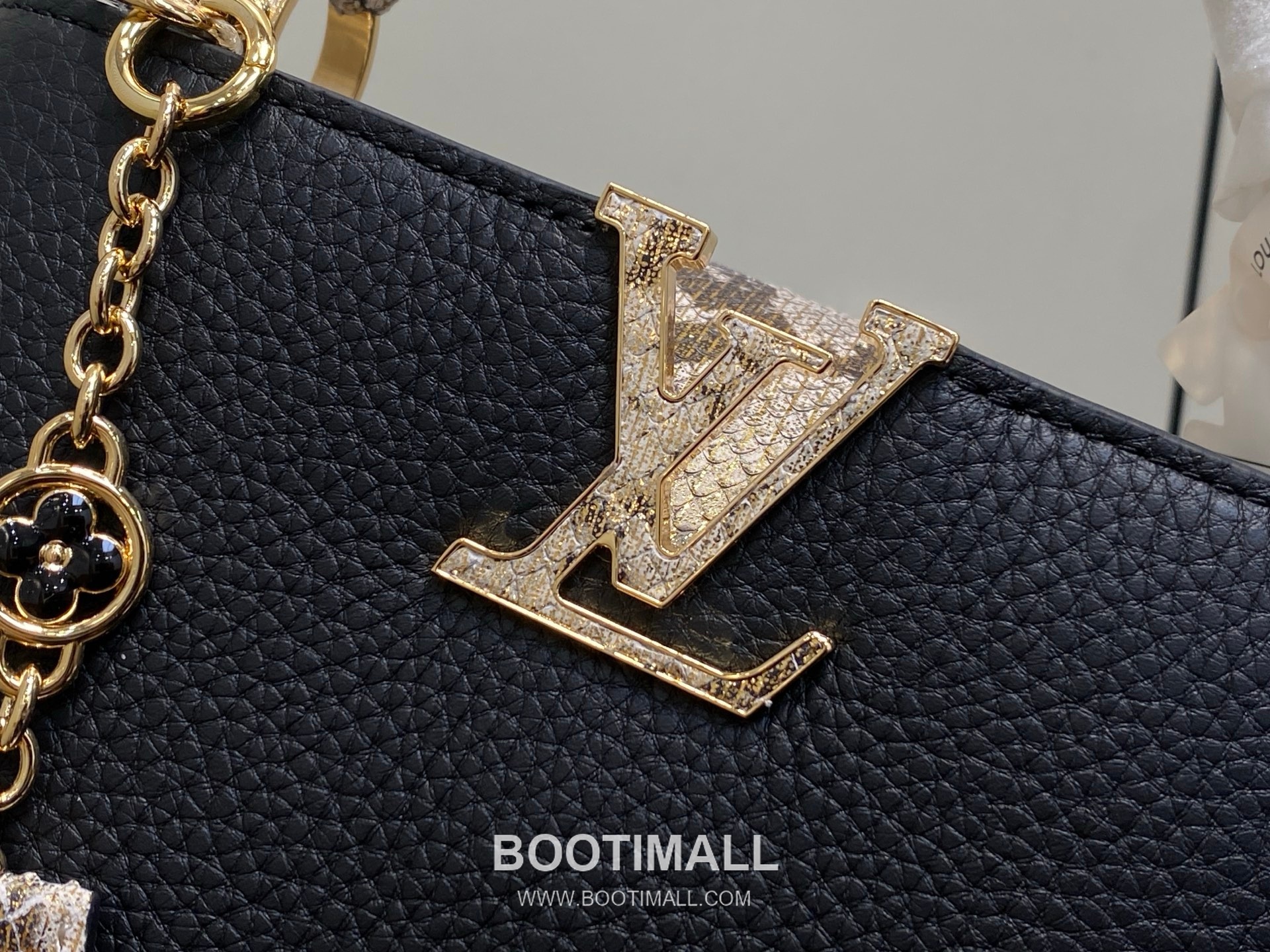 Louis Vuitton Capucines BB Taurillon Leather Top Handle Bag with Python Trim Chain Detail 루이비통 카퓌신 BB 타우릴론 레더 탑핸들백 M89369 27cm 5