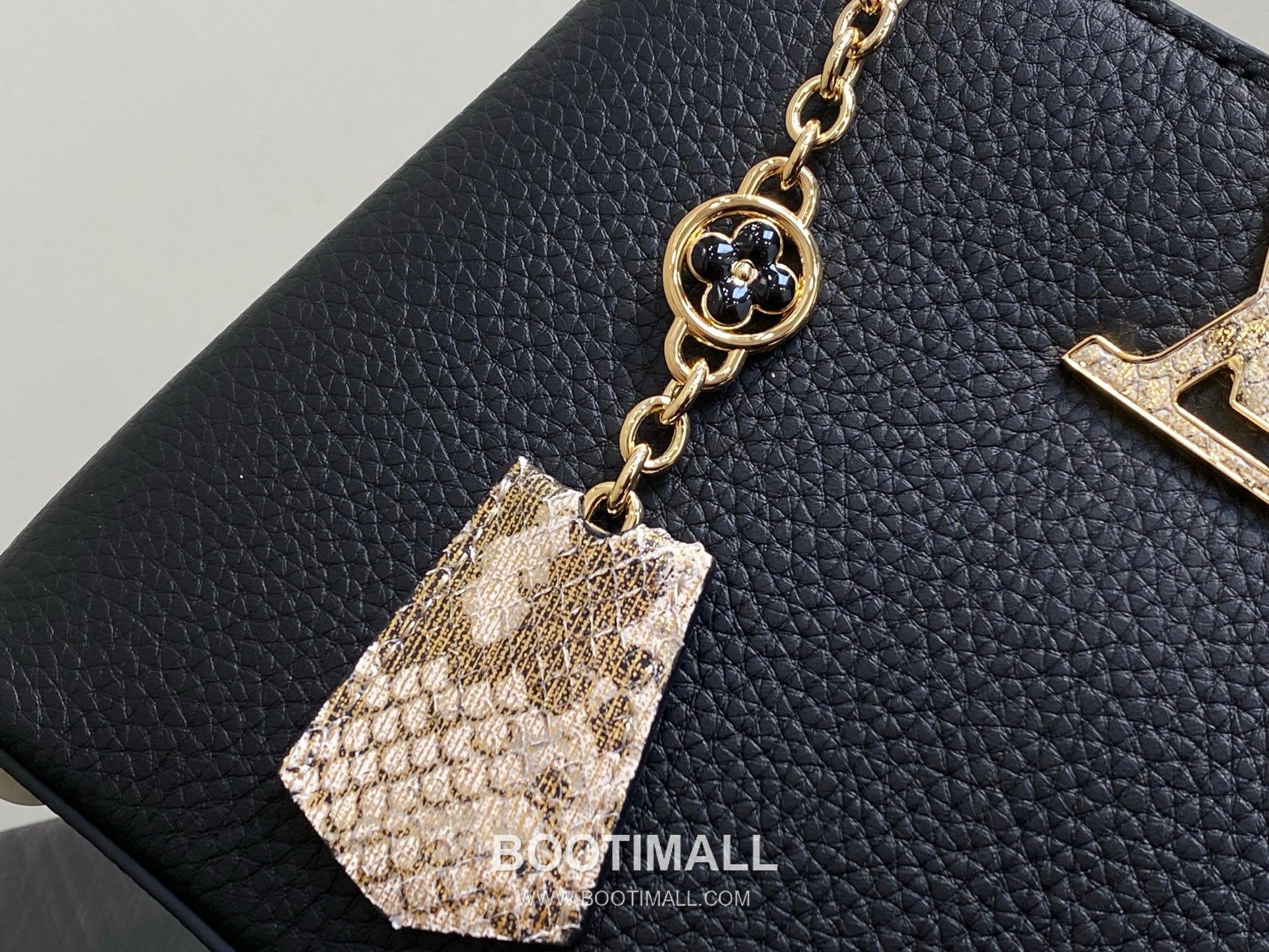 Louis Vuitton Capucines BB Taurillon Leather Top Handle Bag with Python Trim Chain Detail 루이비통 카퓌신 BB 타우릴론 레더 탑핸들백 M89369 27cm 6